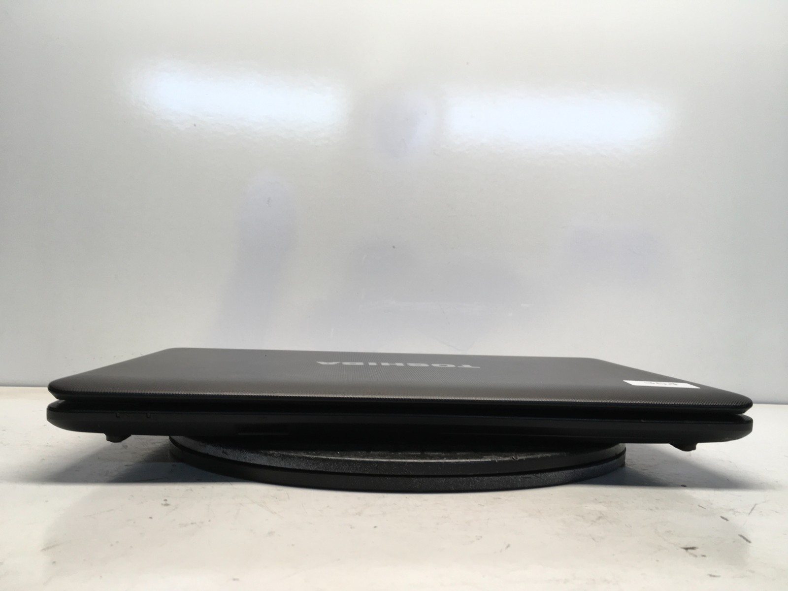 Toshiba Satellite C655-S5049 Intel Celeron 900 2.2GHz 2 GB NO HDD/Battery