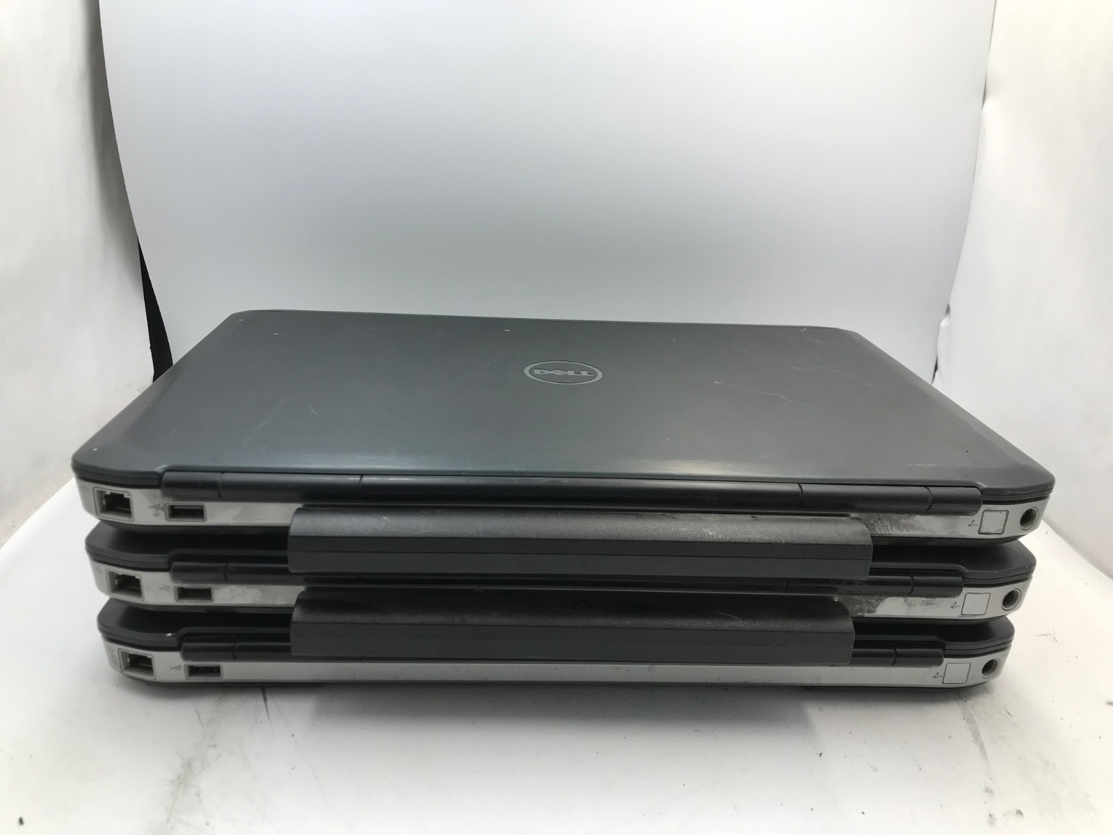 LOT OF 3 Dell Latitude E5530 Intel i5-3230M 15″ 4Gb – BOOT/ ONE DEAD PIXELS -MZ