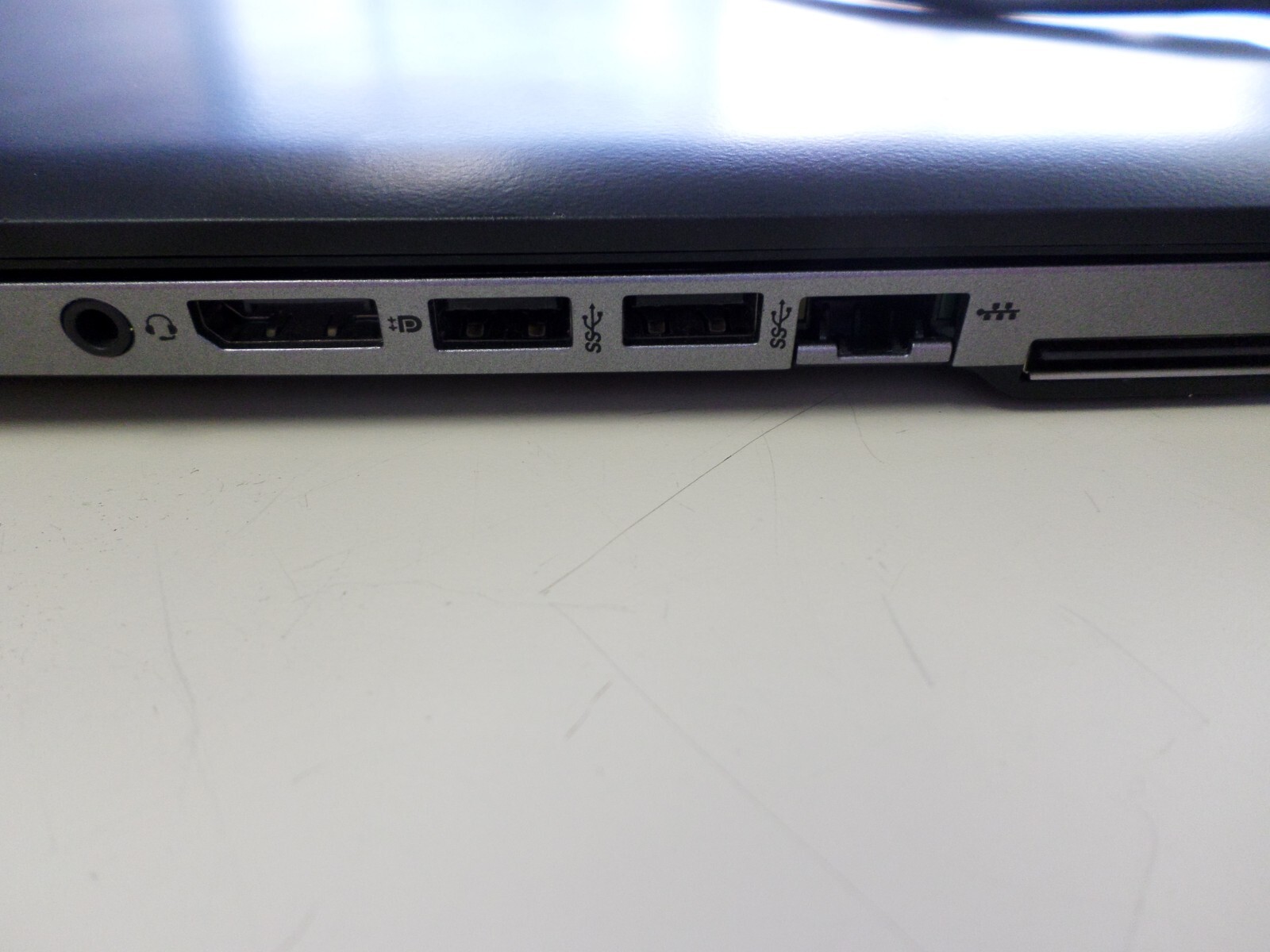 HP Elitebook 840 G2 i5-5300U 2.30GHZ 16GB RAM 1TB Windows 10 Pro