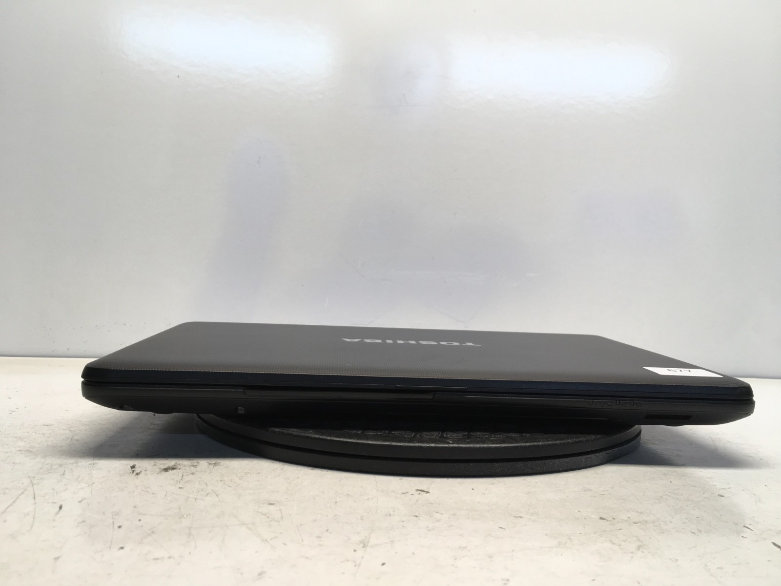 Toshiba Satellite C855D-S5205 AMD E-450 1.65GHz 4 GB NO HDD