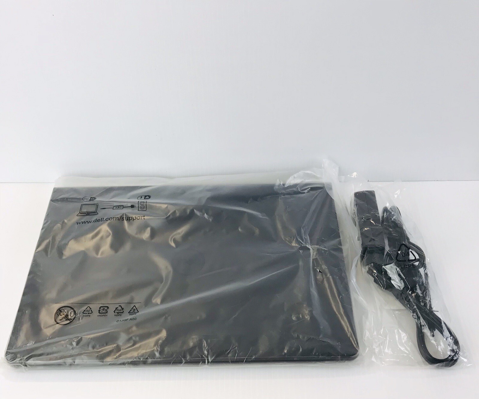 DELL Inspiron I3565-A453BLK-PUS LED LCD Screen 15.6″ 4GB RAM 500 GB Hard Drive