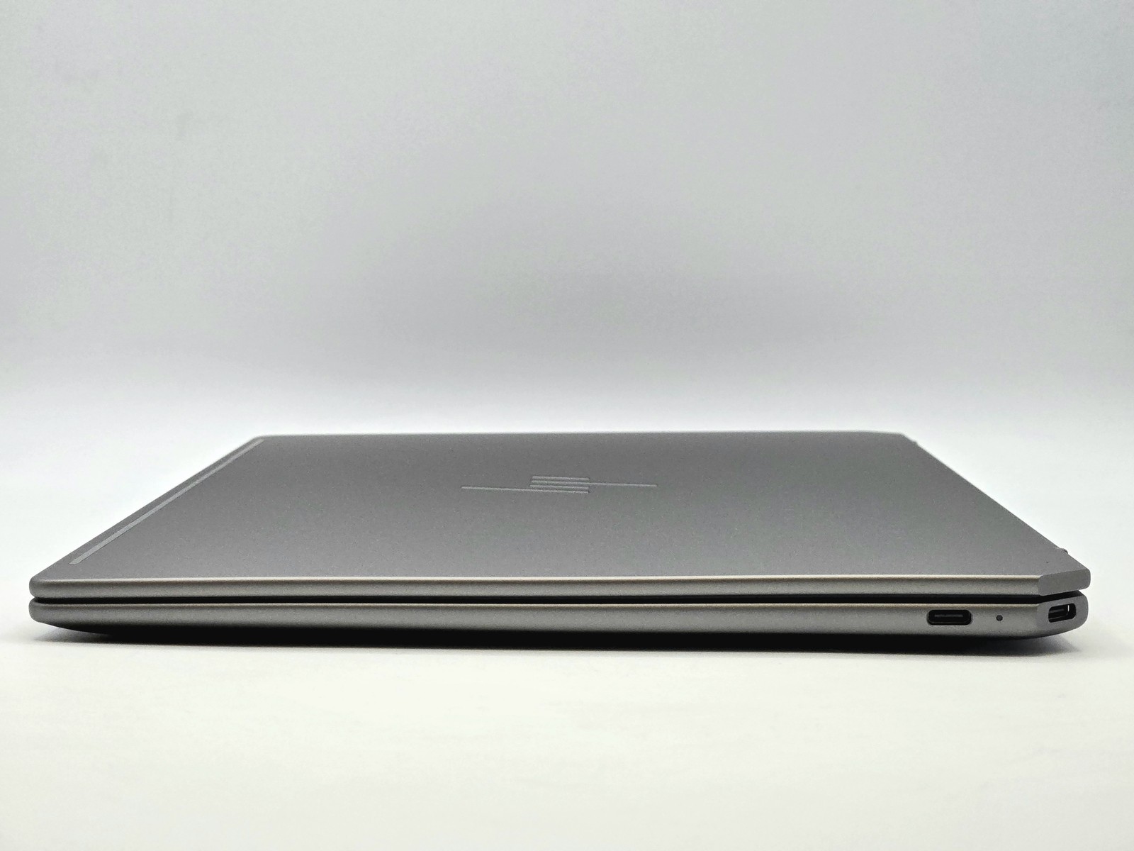 HP OmniBook Ultra 14-fd0052xx 14″ 2240 x 1400 Touch RYZEN AI 9 365 1TB 16GB W11P