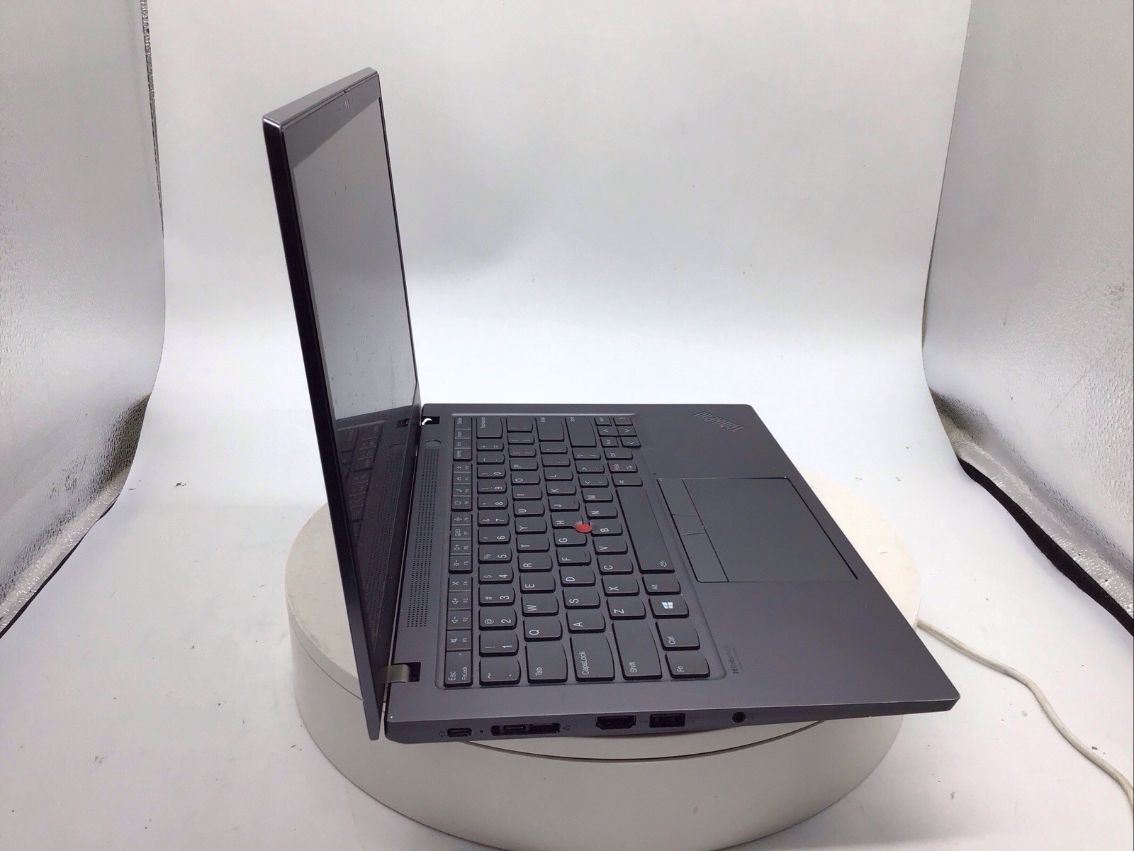 Lenovo ThinkPad T14s G2 14″ Laptop Ryzen 7 PRO 5850U 16GB RAM 512GB SSD W11P U R