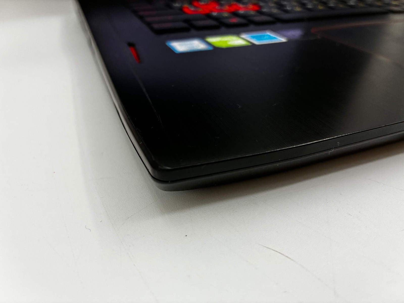 ASUS ROG Strix GL702V 17.3″ i7-6700HQ 12GB GTX 1060 SSD HDD Gaming Laptop Used