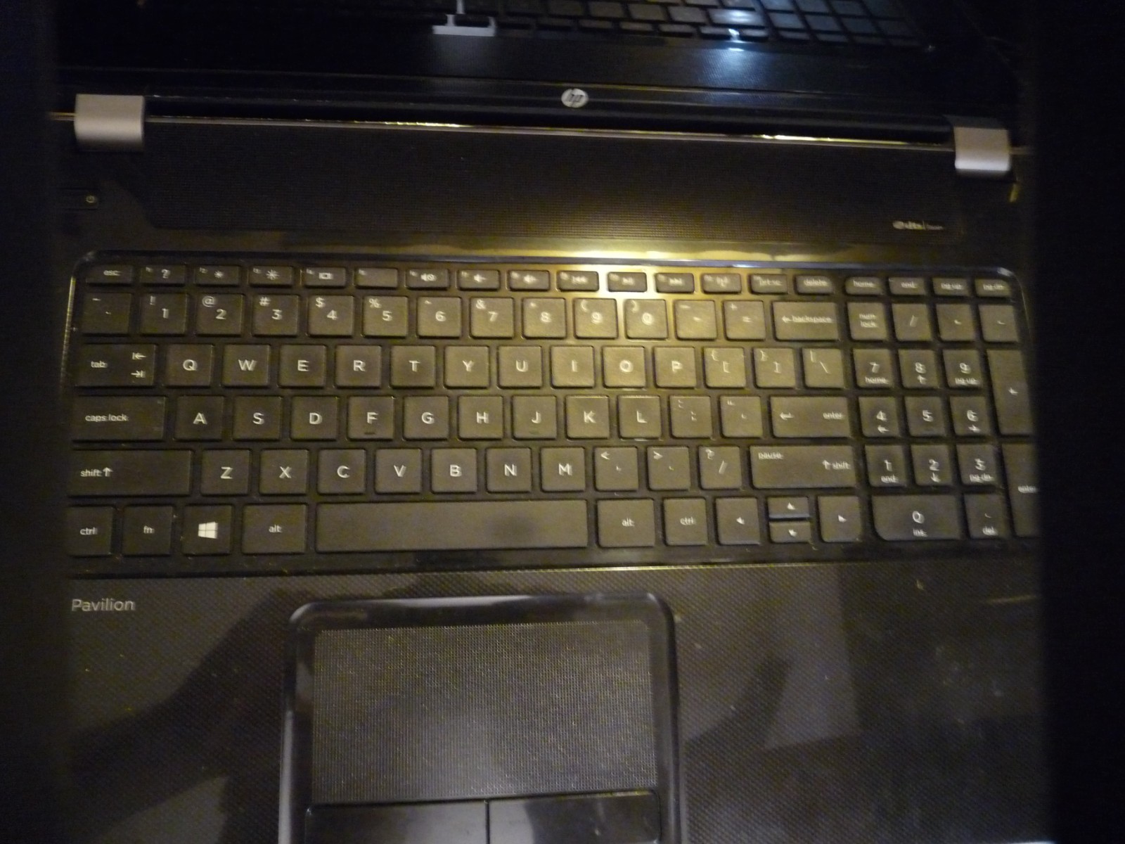 HP Pavilion 17-E117DX 8 GB RAM, 500 GB HDD, CORE I3 (as is) read description