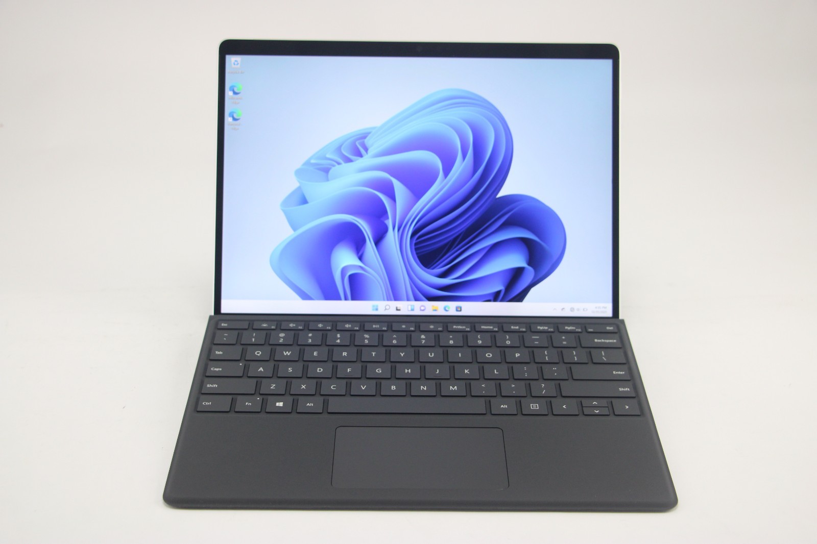 Microsoft Surface Pro 8 Cellular *3GHz i7-1185G7/ 16GB/ 256GB SSD* w/Type Cover