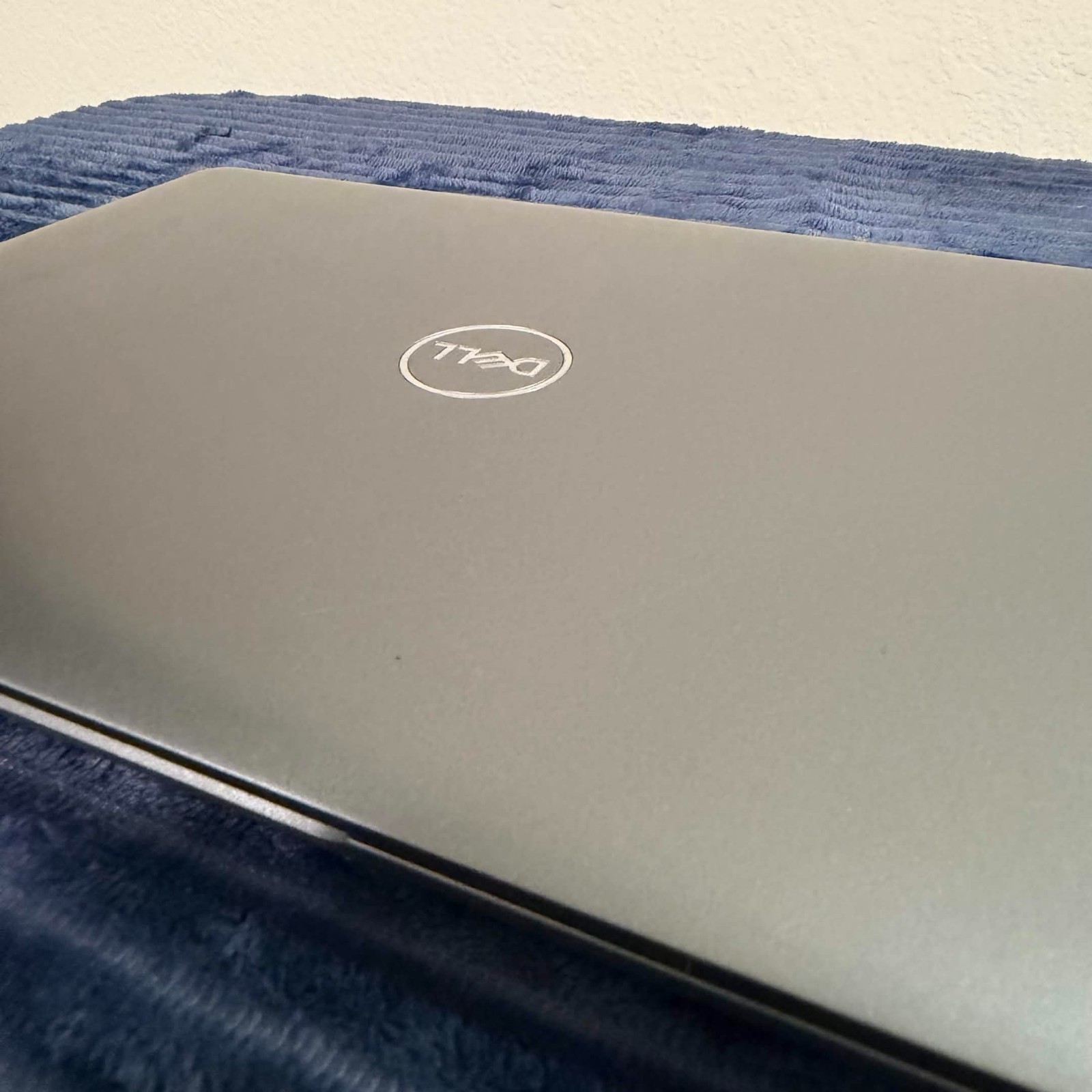 Dell Latitude 5450 14″ FHD 1.7 GHz Ultra 7 165U 16GB 512GB SSD Touch WIN11 PRO