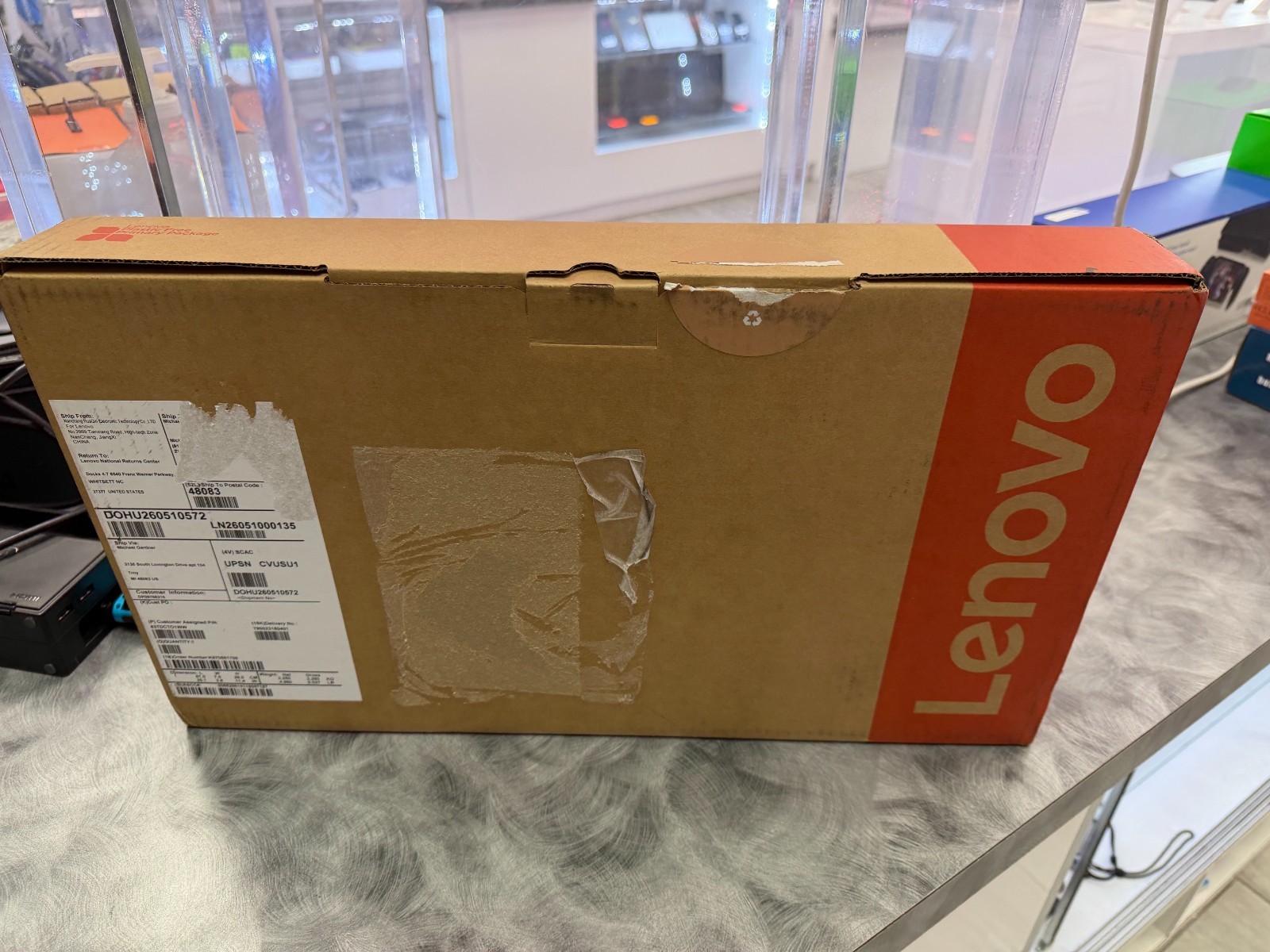 Lenovo Yoga 7 Slim 83QS0034GE – 14” OLED, AMD Ryzen AI 5 430, 16GB RAM, 512GB