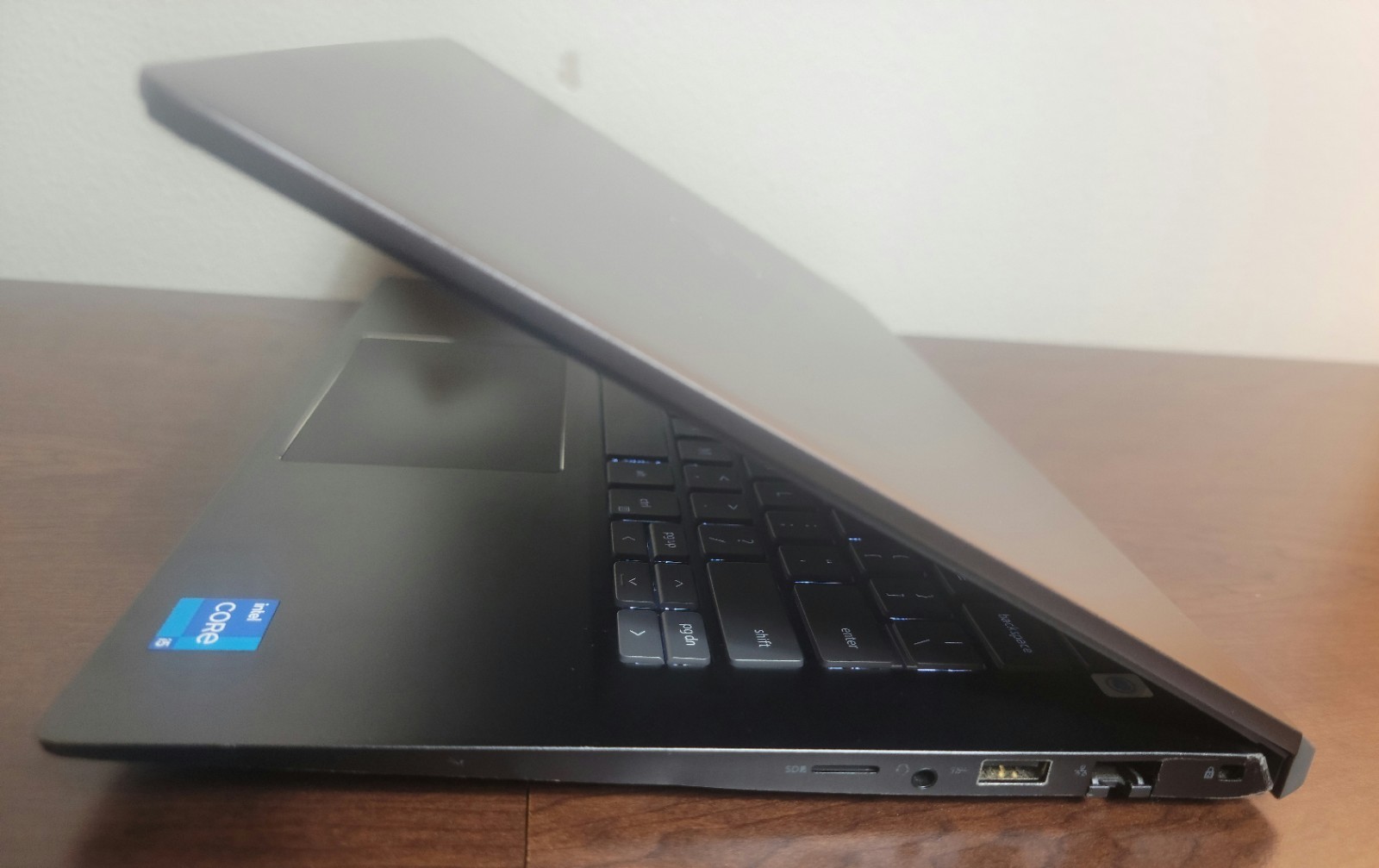 Dell Vostro 5402 14″ i5-1135G7 8GB RAM 256GB SSD Win 11 Pro Used
