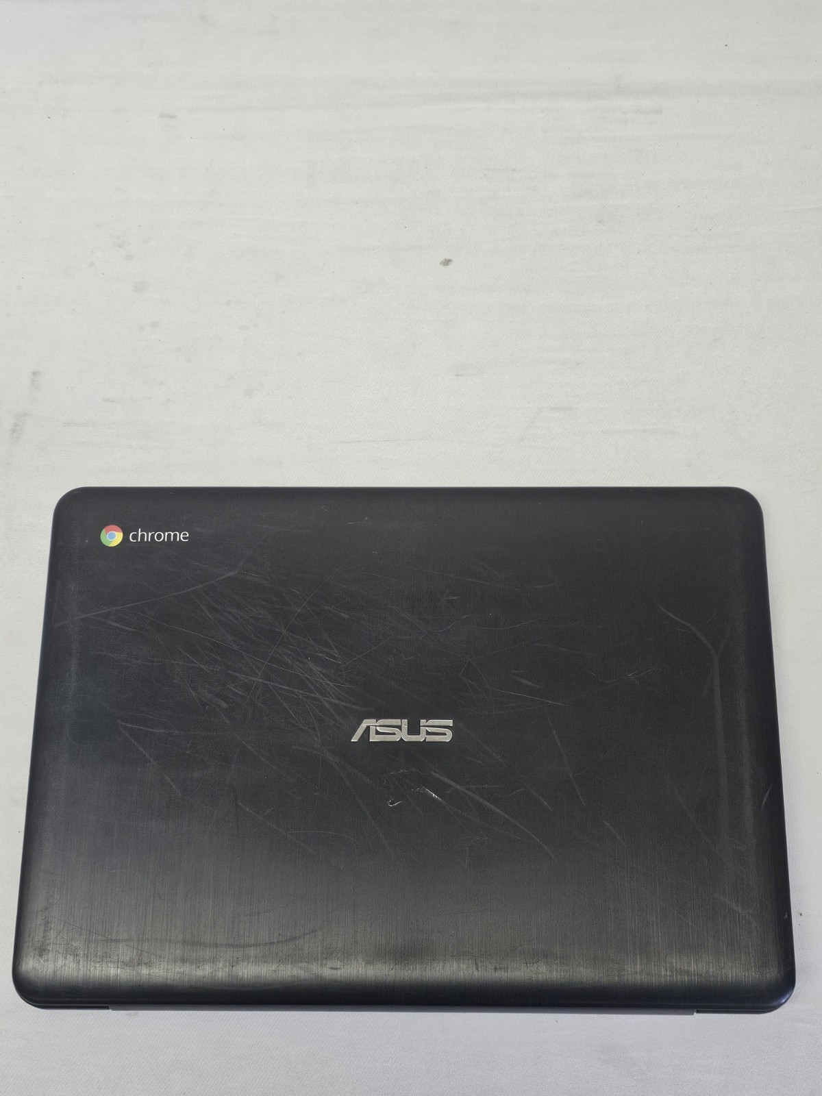 ASUS Chromebook C300M Laptop – Intel Celeron N2830 – NO BATT – Read Desc.