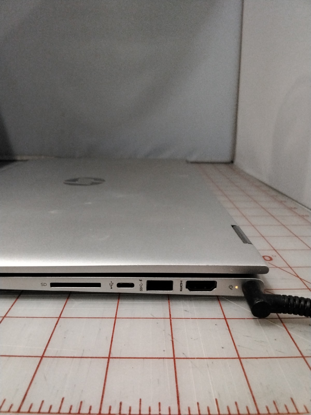 HP ENVY X360 TOUCHSCREEN i5-7200U 12 GB DDR4 128gb SSD 1TB