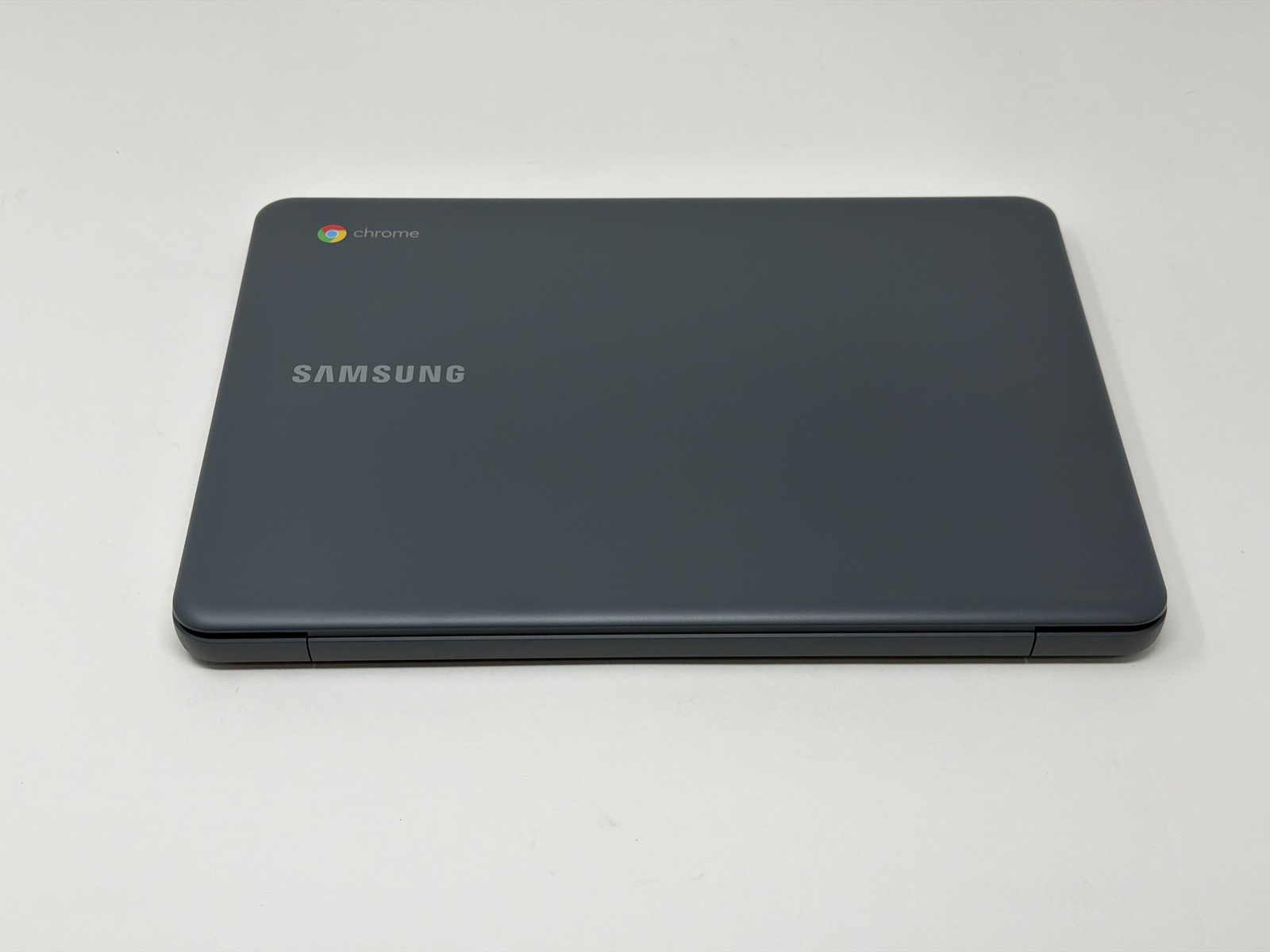 Samsung Chromebook 3 Intel Celeron N3060 4GB 32GB eMMC 11in XE501C13-K02US New