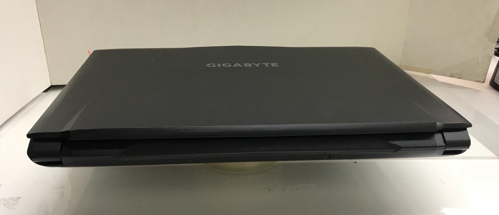 GIGABYTE P55V4 i7-5700HQ@2.70GHz 8GB RAM 128GB SSD W11P GEFORCE GTX 970M *READ