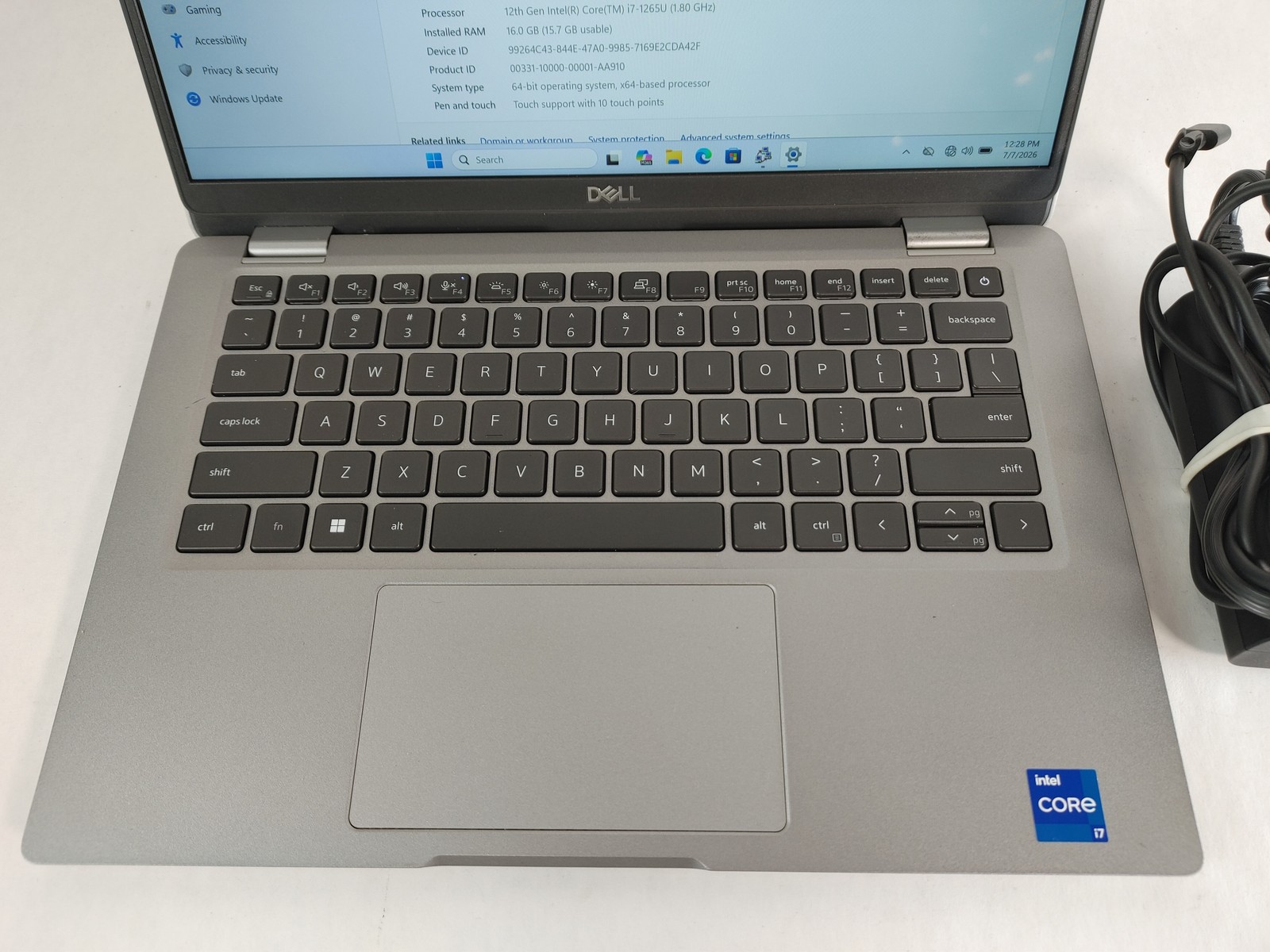 Dell Latitude 5330 Core i7-1265U 1.80 GHz 16 GB DDR4 256 GB NVMe Windows 11 Pro