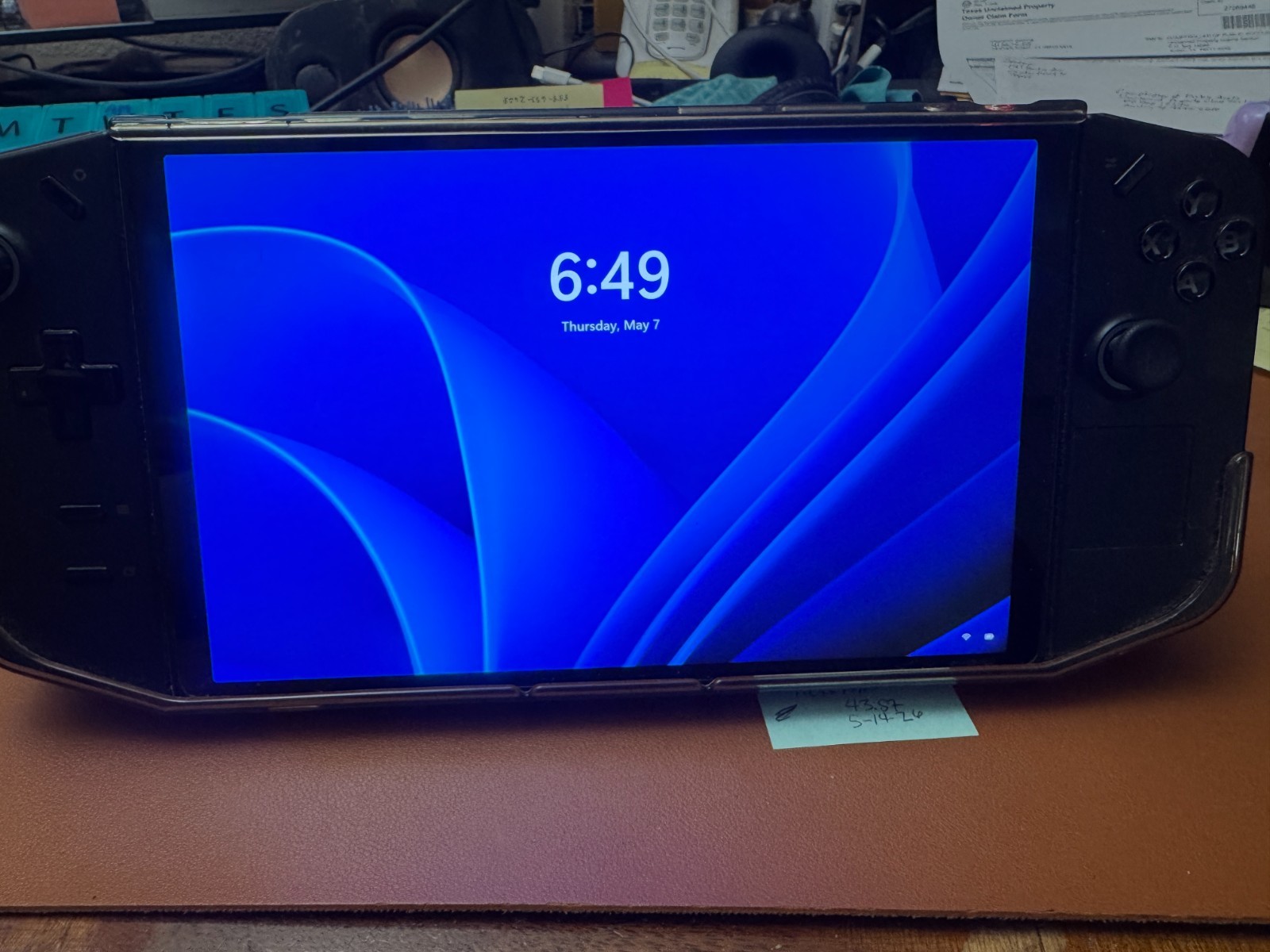 Lenovo Legion Go Handheld 8.8″ AMD Ryzen Z1 Extreme 16GB 1TB 8APU1 | USED