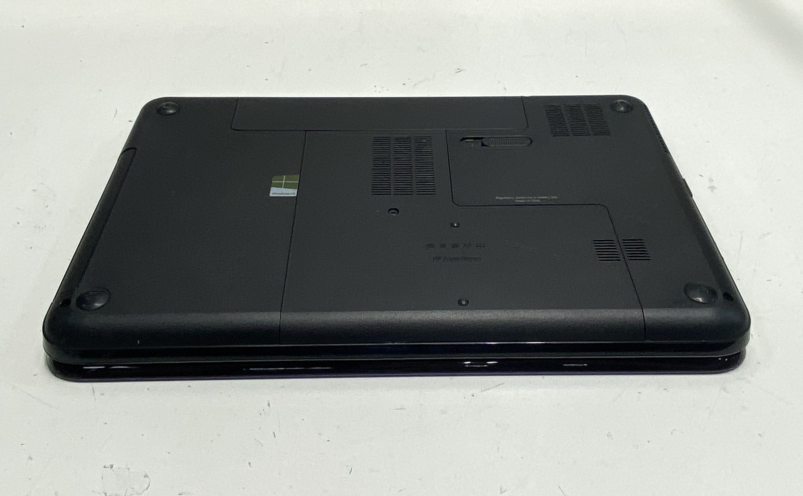 HP Pavilion G6 15.6″ Laptop Purple No Hard Drive No OS Powers On