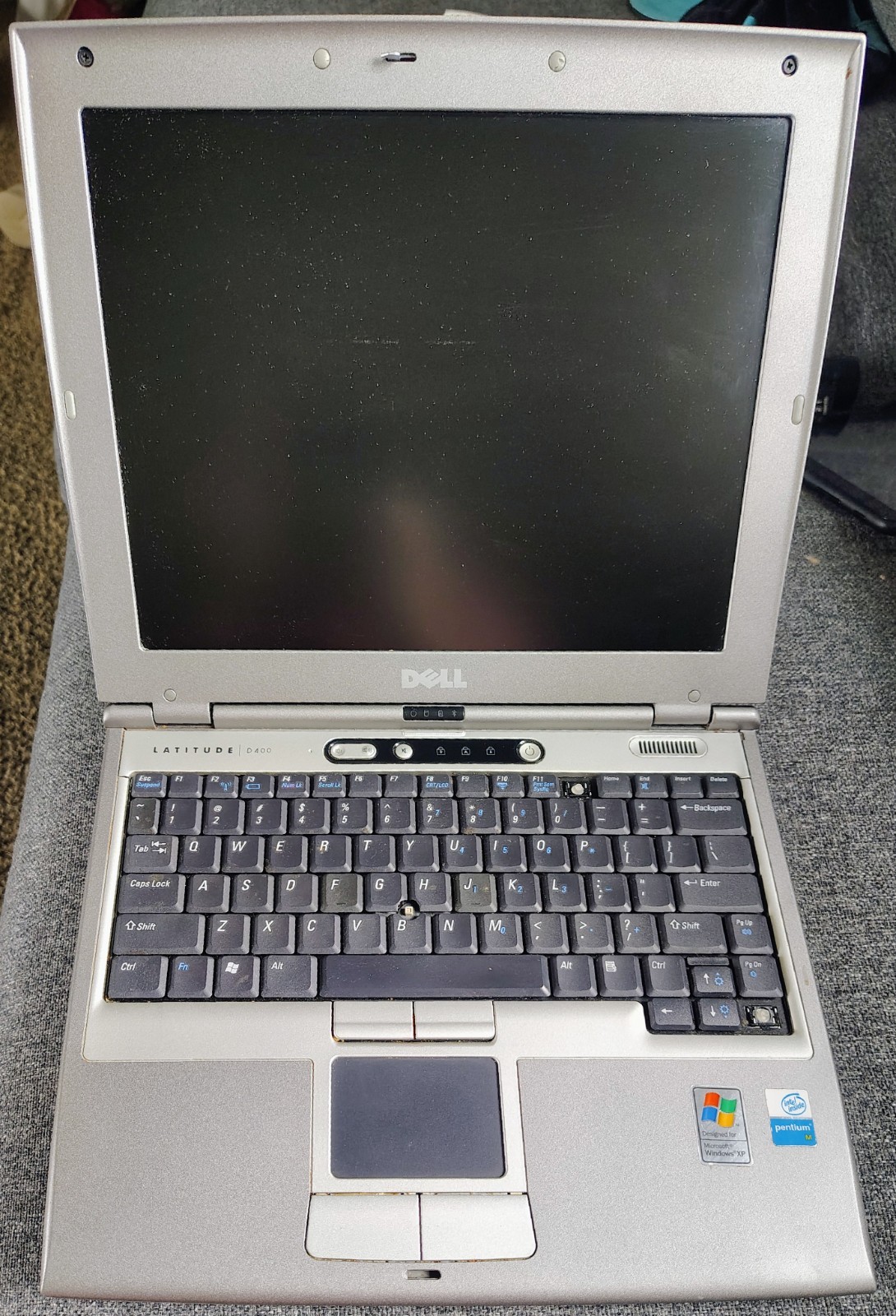 Dell Latitude D400 Retro Windows XP laptop