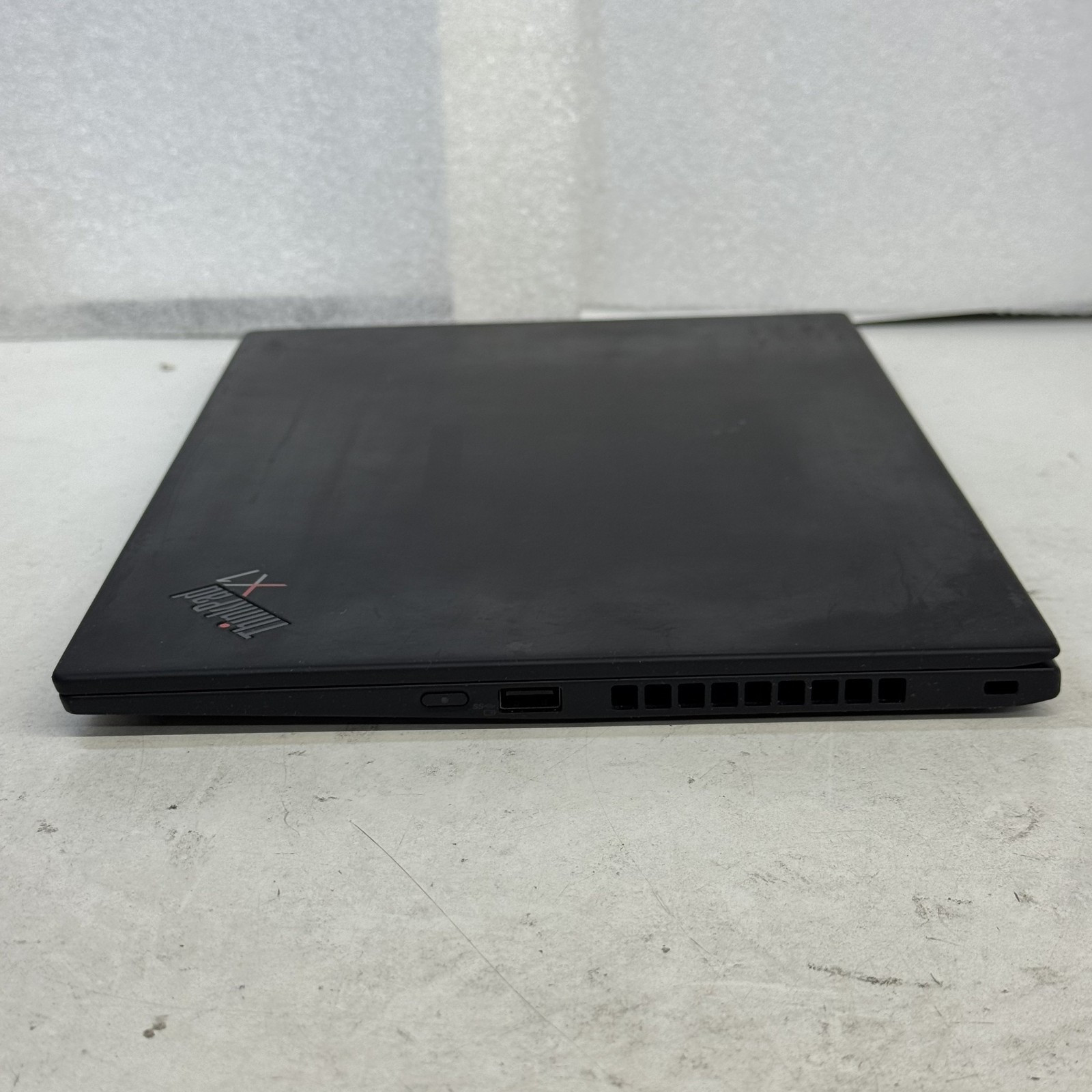 Lenovo ThinkPad X1 Carbon Gen 8 14″ i7-10510U 1.70GHZ 16GB RAM 1TB SSD #TP48
