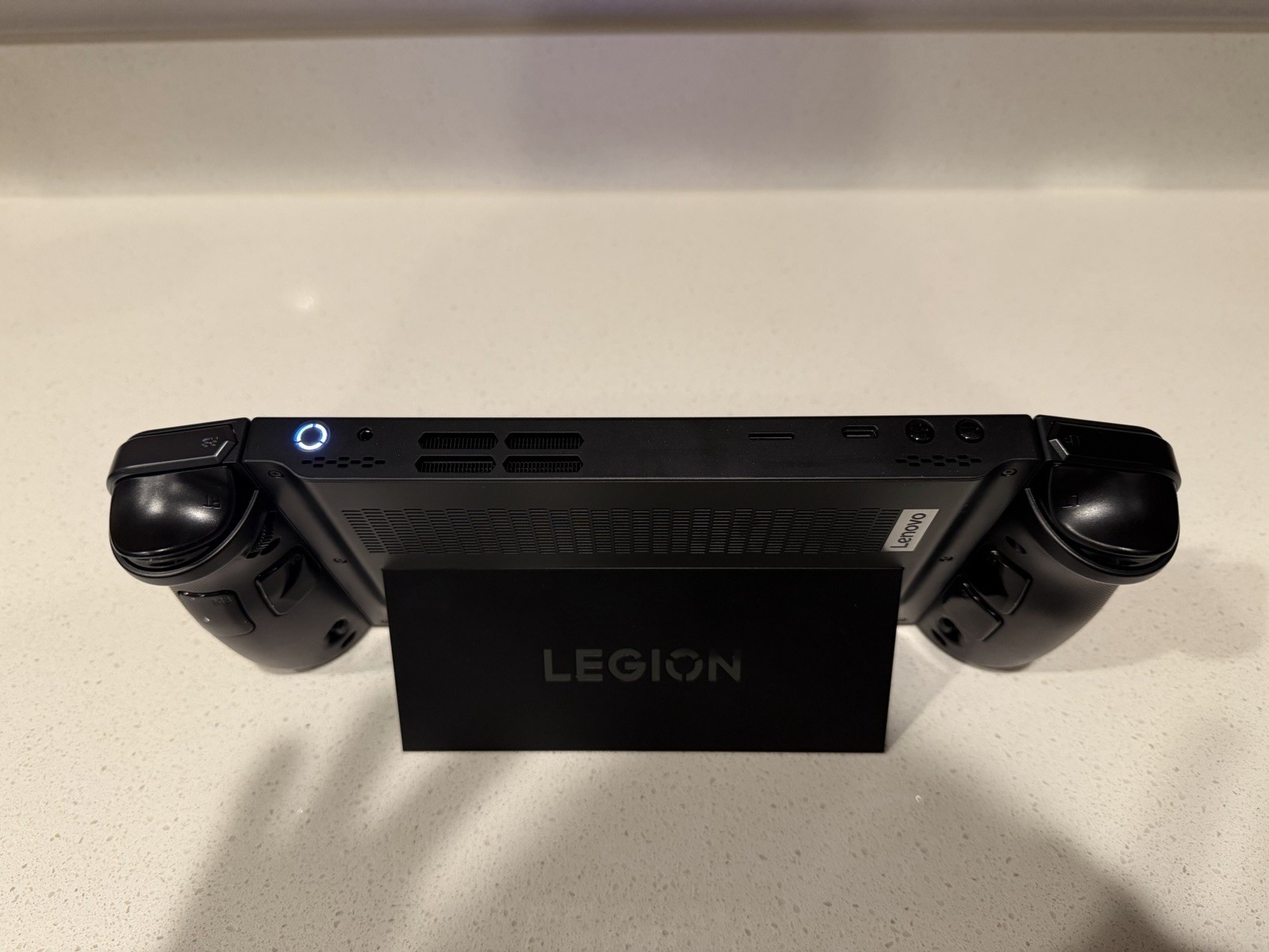Lenovo Legion Go 8APU1 8.8” AMD Ryzen Z1 Extreme 16GB 512GB