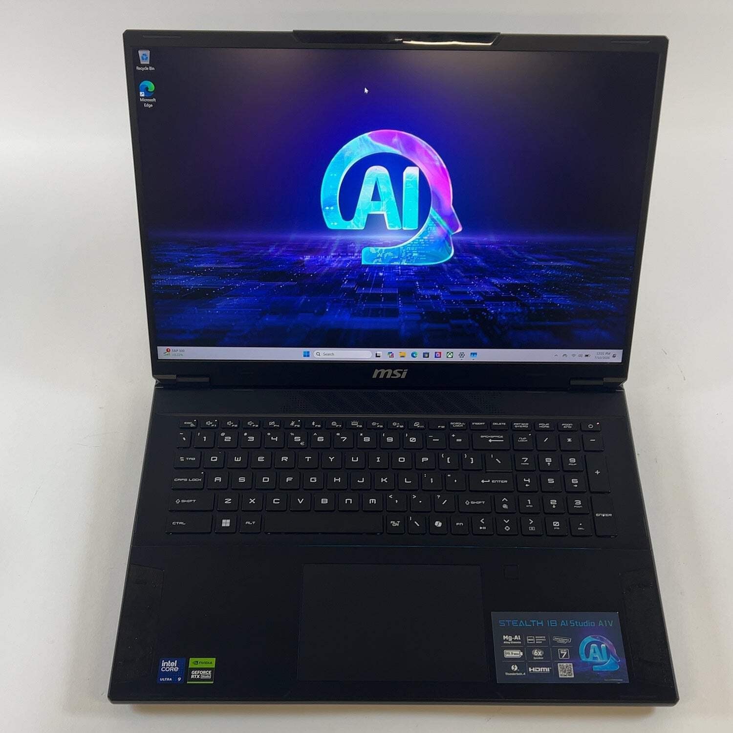 MSI Stealth 18 AI Studio A1VHG 18″ Core Ultra 9 185H 64GB RAM 2TB SSD RTX 4080