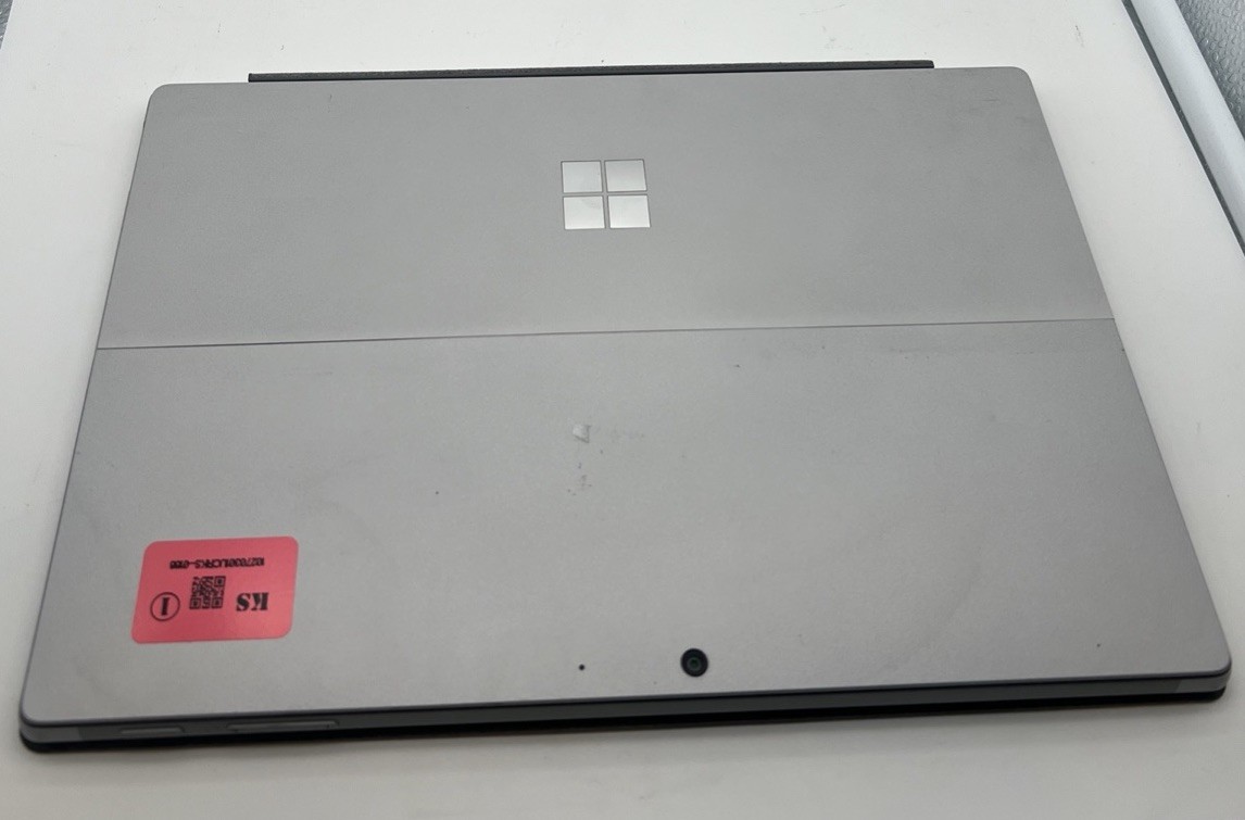 Microsoft Surface Pro Core i7-7660U 2.50GHz 8GB RAM 256GB 5/3