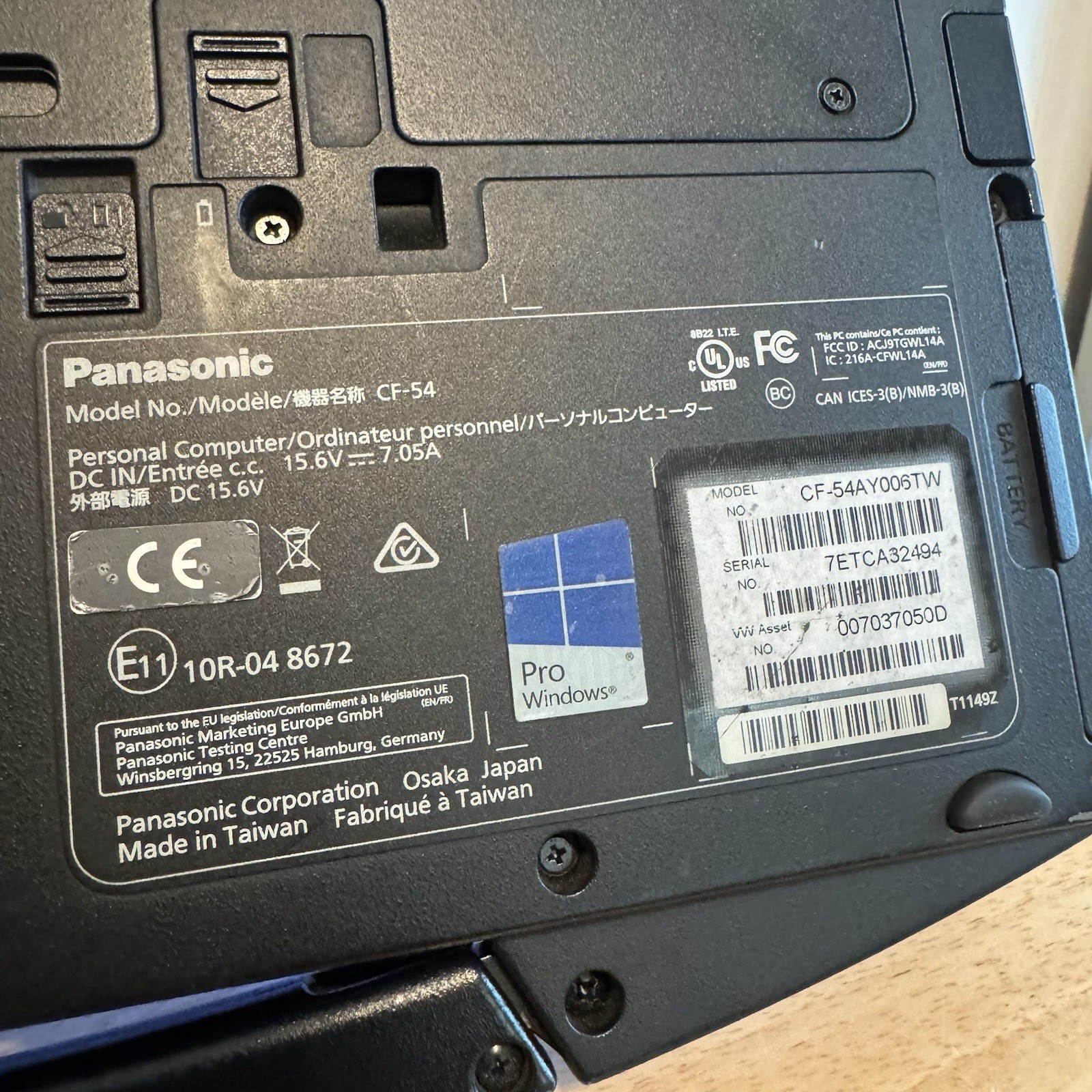 Panasonic Toughbook CF-54 MK1 14″ (i5, 4GB RAM, 256GB SSD) w/ Dual Fischer USB