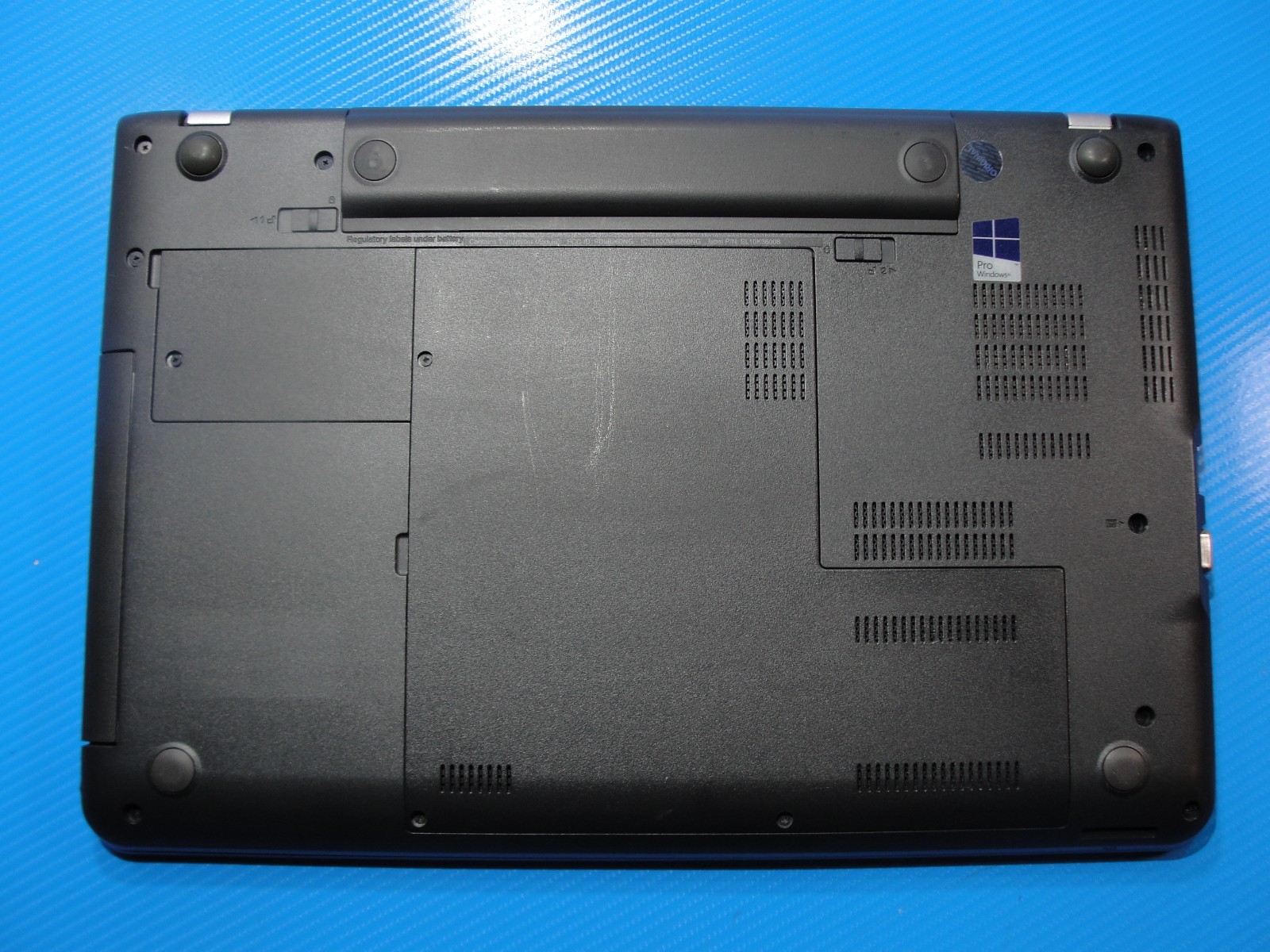 Lenovo ThinkPad E560 15.6″FHD Intel Core i7-6500U 2.5GHz 8GB RAM 128GB SSD +P/A