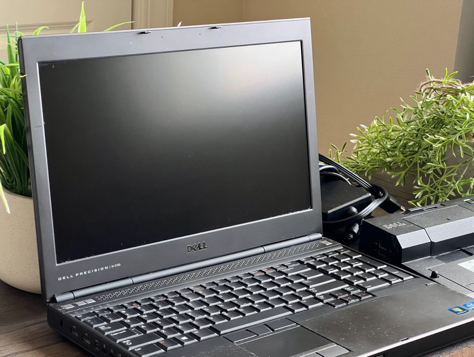 Dell Precision M4700 Laptop (Accessories Included – See Description) – PREOWNED