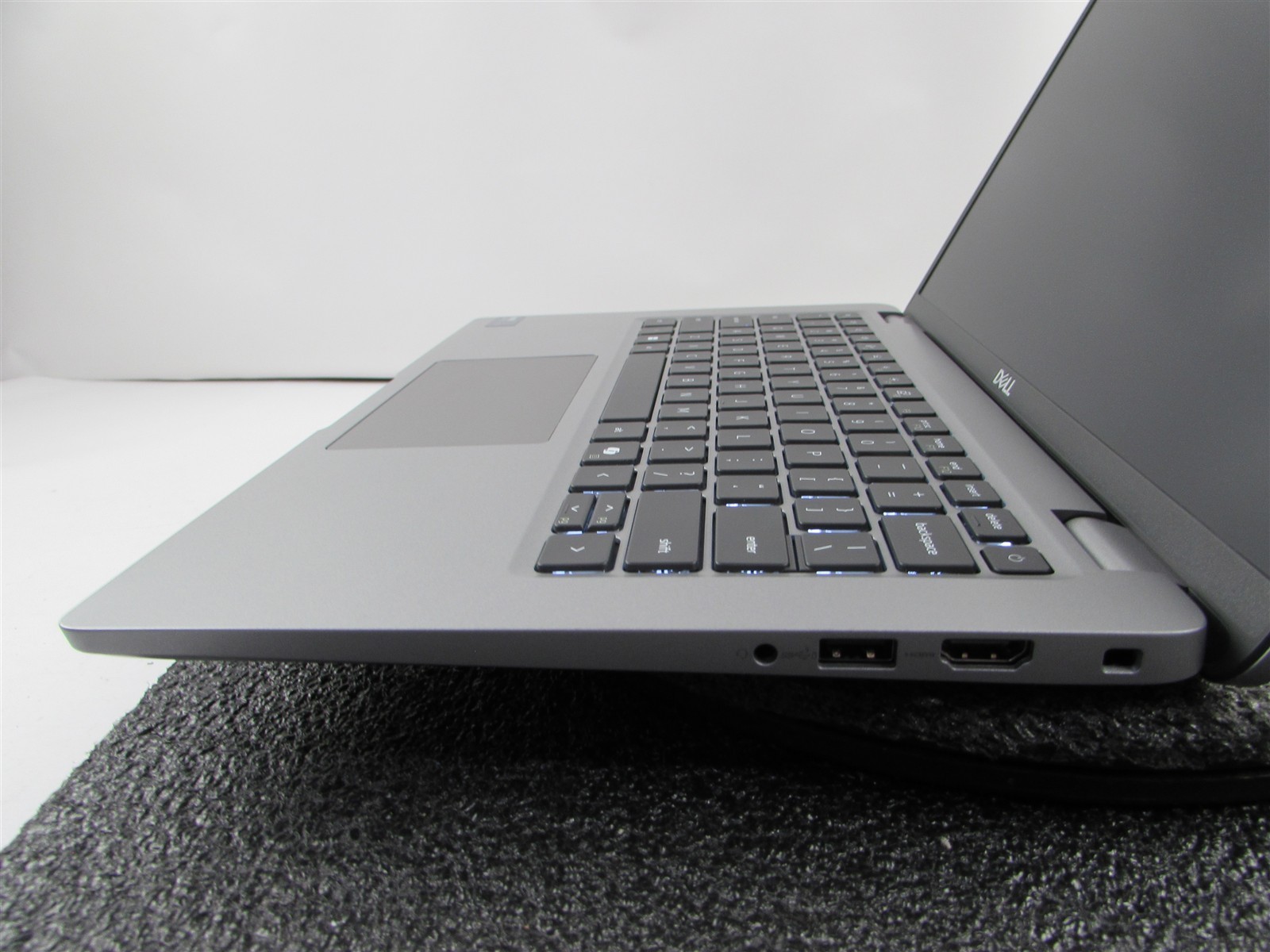 DELL LATITUDE 5450 1920X1080 FHD CORE ULTRA 5 135U 512GB SSD NO RAM NO O.S