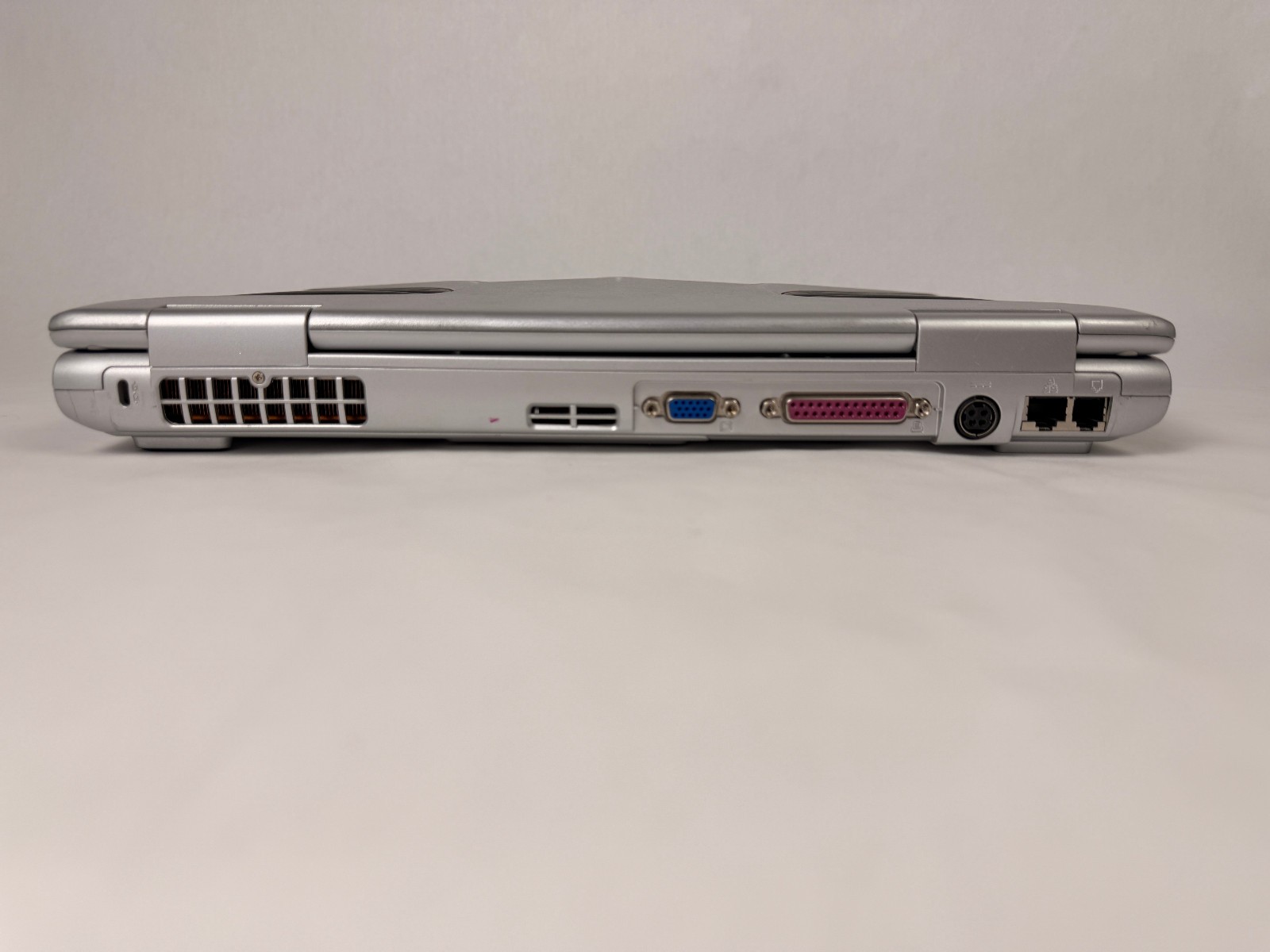 RARE 2004 Alienware Area 51m 766SN0 (Pentium 4, 1GB RAM, 80GB HDD, Win XP)