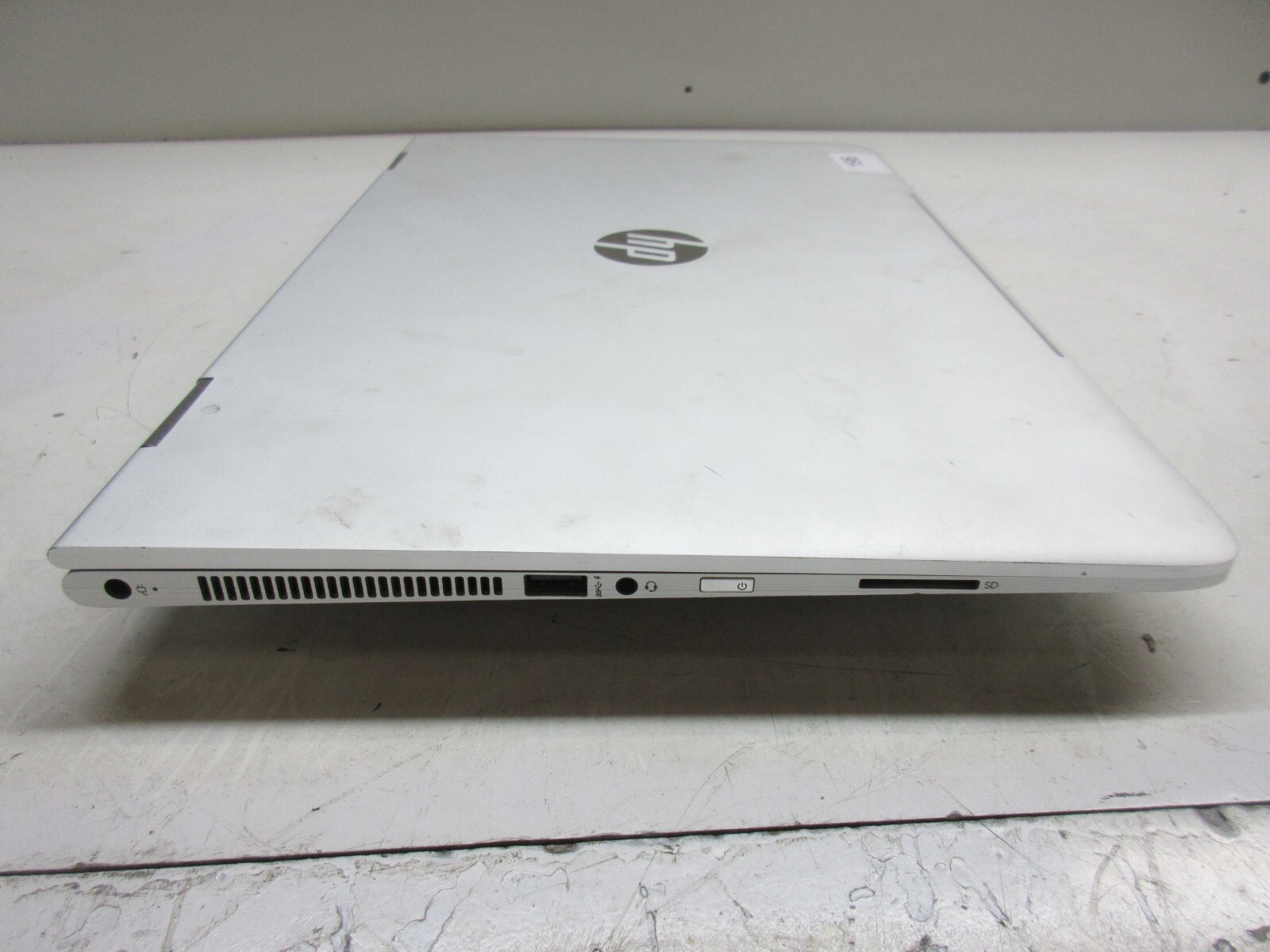HP Spectre 15-AP012DX Intel Core i7-6th Gen No Ram, NO HDD, No Batt – For Parts