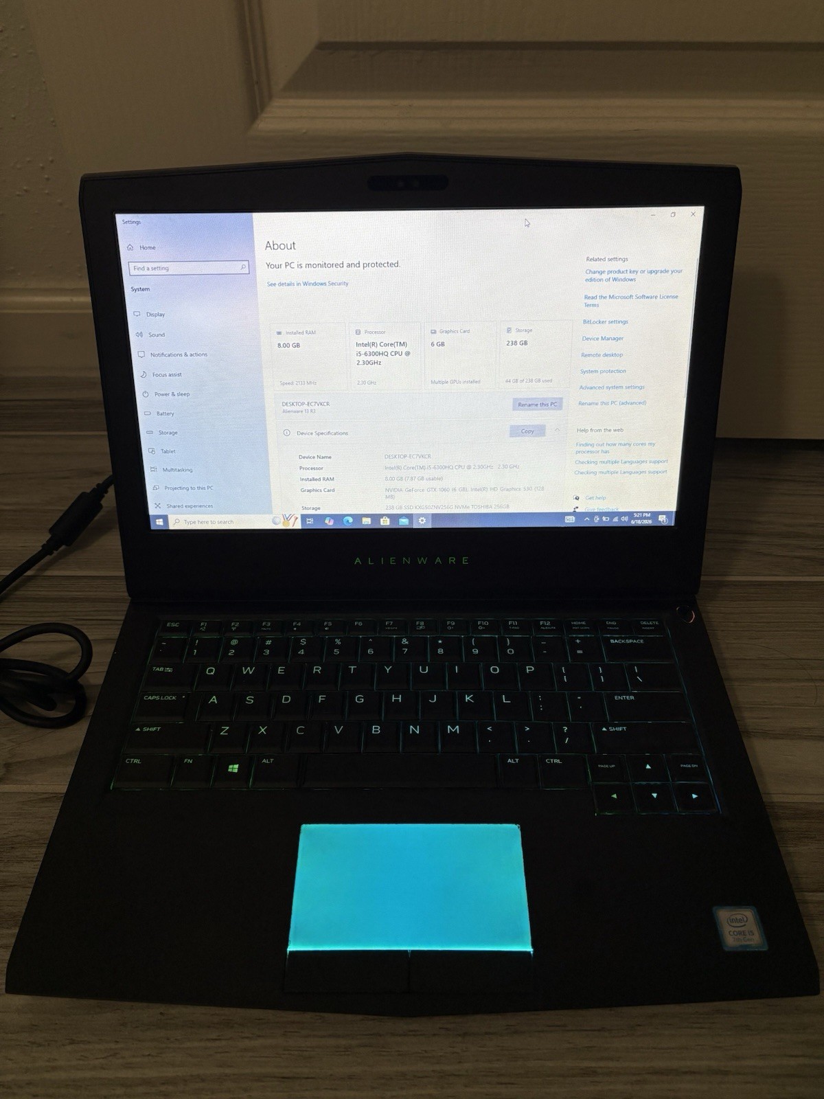 Alienware 13 R3 13.3″ i5-6300HQ GTX 1060 8GB 256GB SSD Win10 Charger