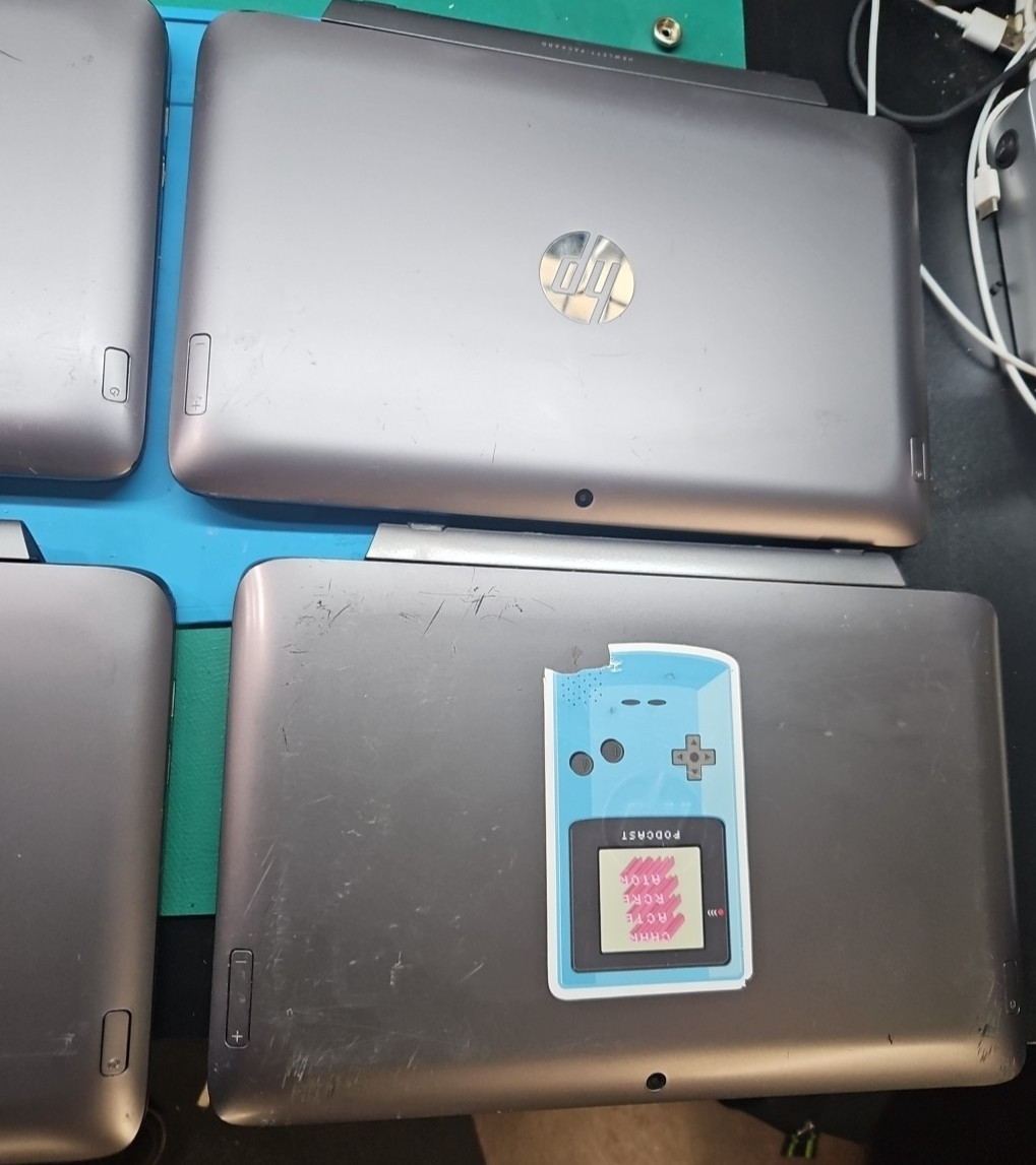 LOT 4 HP Pro x2 410 G1 11.6″ i5-4202Y 1.6GHz 4GB 2-in-1 Laptops FOR PARTS AS IS