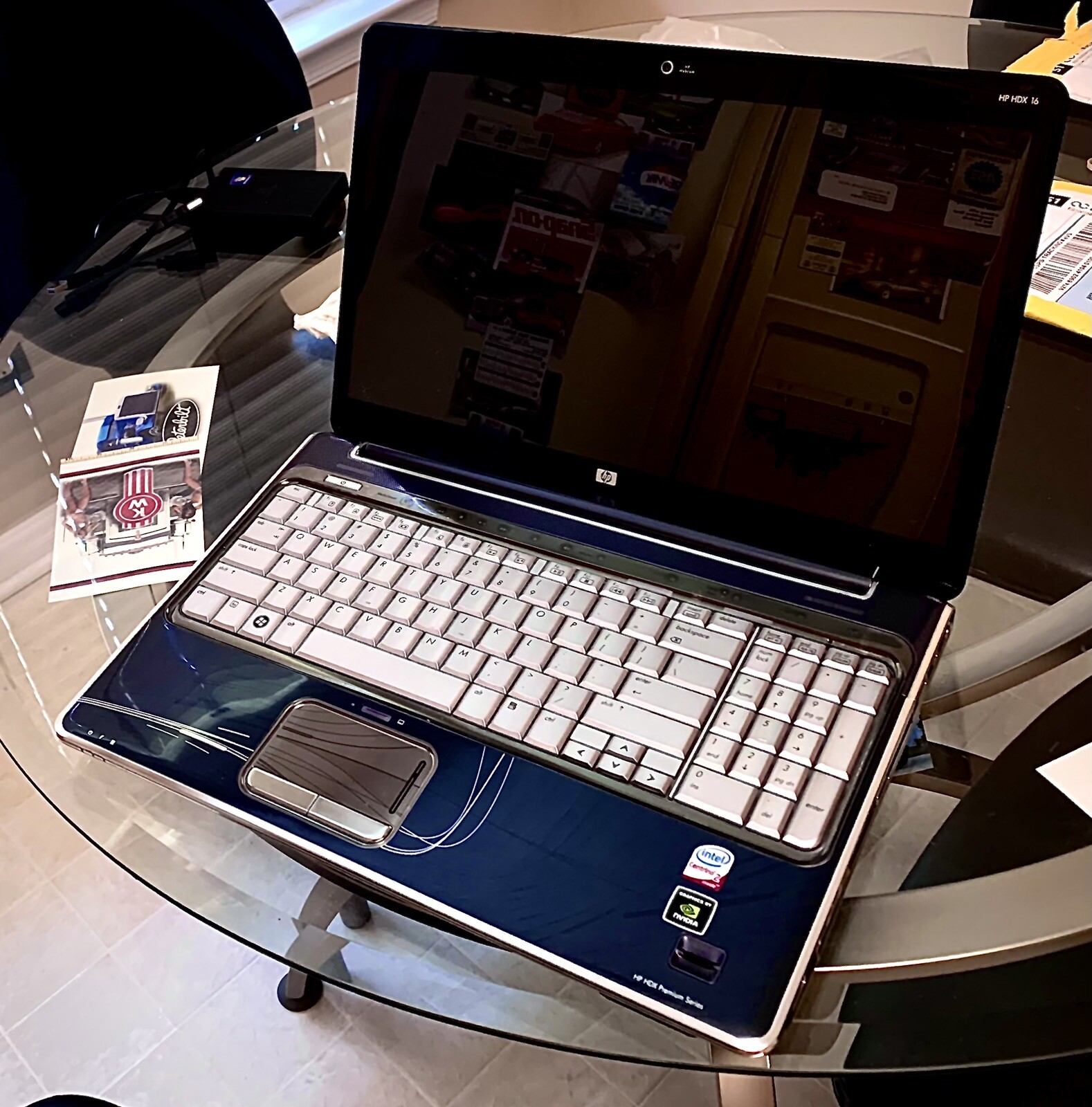 HP HDX 16 laptop