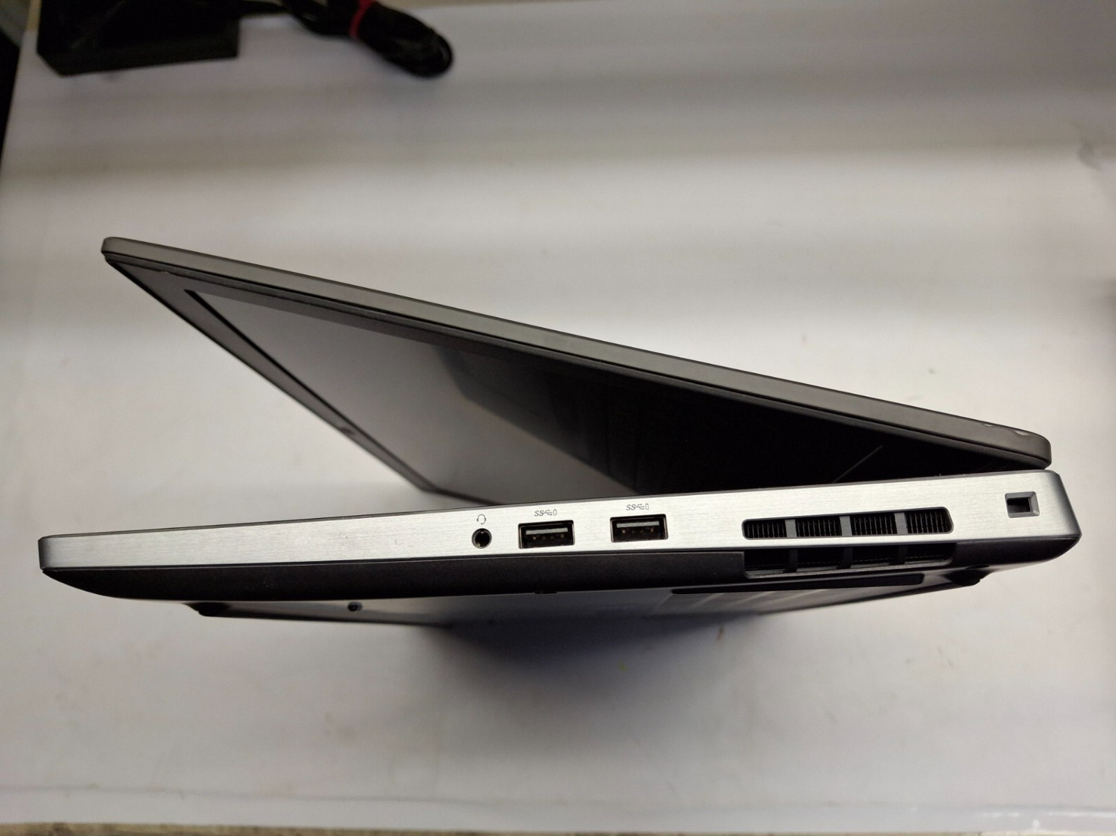 Dell Precision 7540 15.6″ Laptop Core i7-9750H 16GB RAM 512GB SSD Webcam Wifi