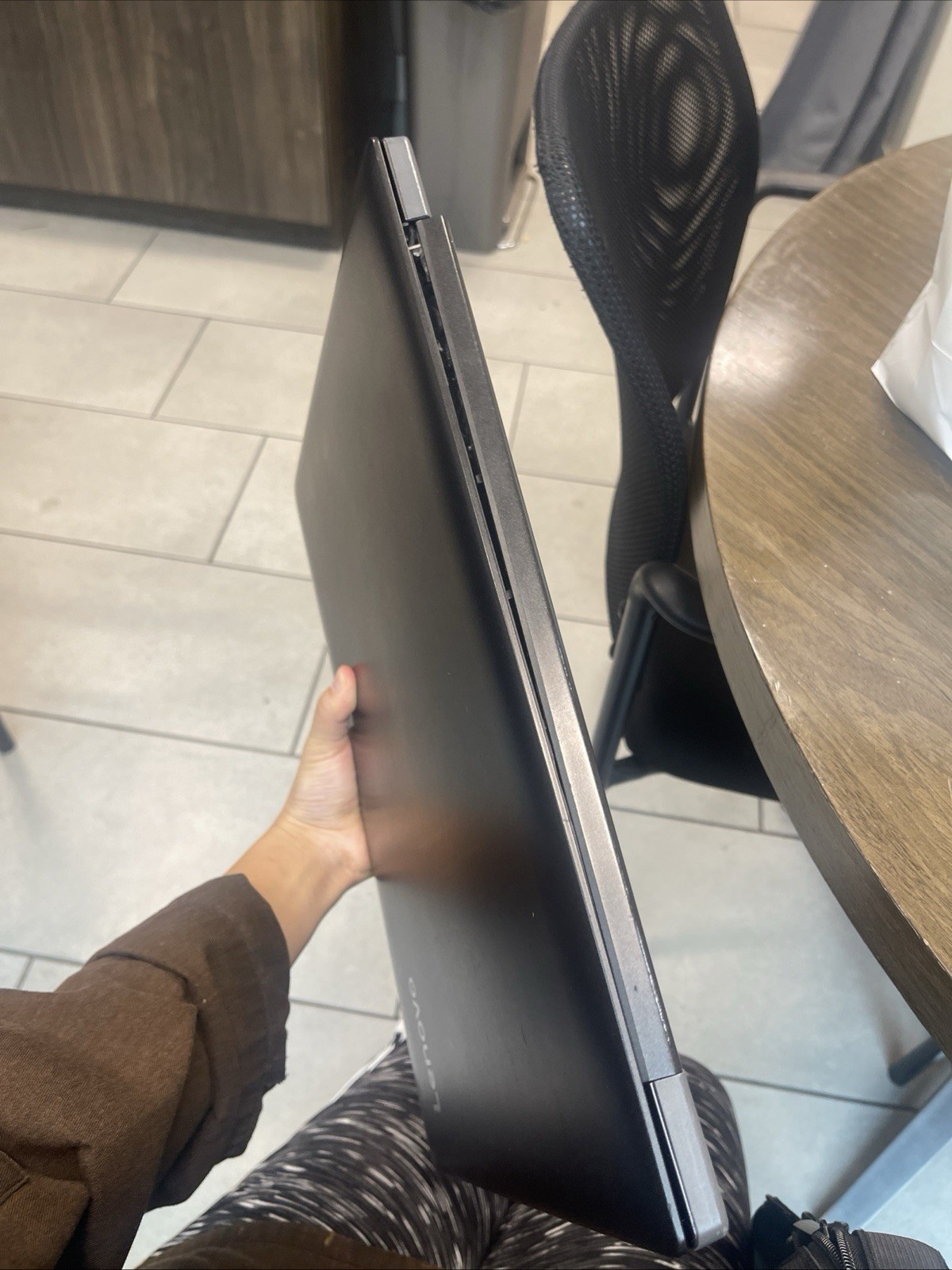 Lenovo Intel Core i3-7100 CPU. Version 1511