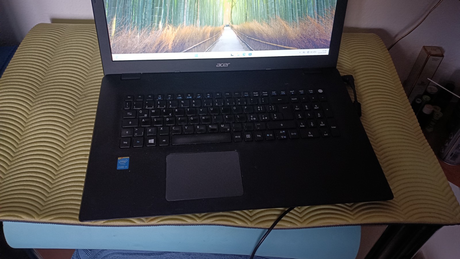 ACER P277 I3-5005U 8GB 256GB NVME 17.3 1600×900 WINDOWS11