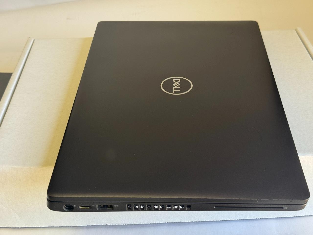 Dell Latitude 5400 14″ Intel Core i5-8365U 1.6GHz 16GB RAM 512GB SSD, Grade C