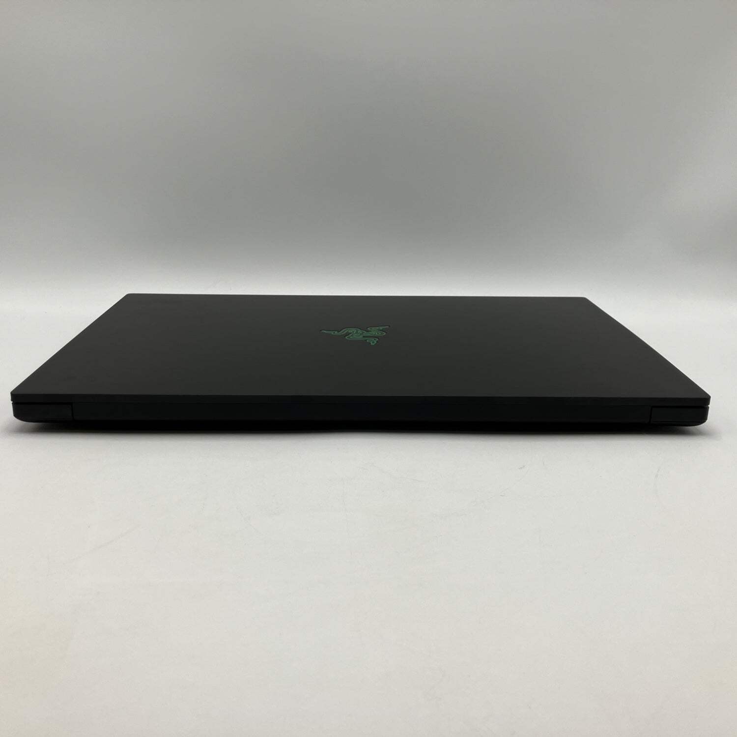 Razer Blade 17 RZ09-0423 17.3″ i9-12900H 16GB RAM 1TB SSD GeForce RTX 3070 Ti