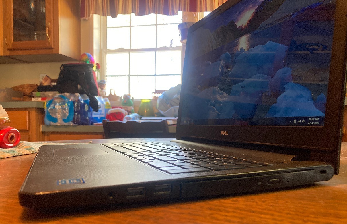 15.6″ Dell Inspiron 3552 Laptop Windows 7 intel 1.6ghz 8gb 250gb DVDRW Btooth