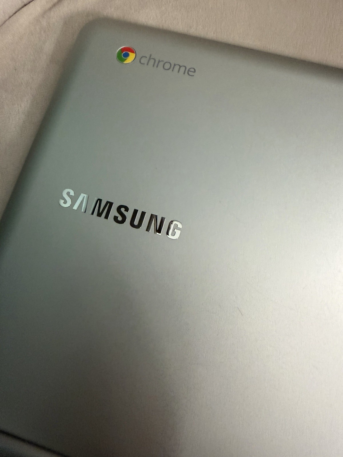 Samsung Chromebook 3 11.6″ Intel Celeron, Chrome OS With Cord Bundle