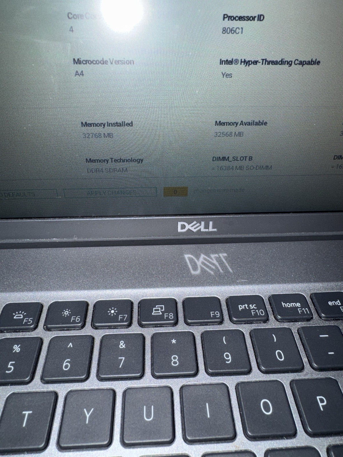 Dell Precision 3560 i7-1185G7 3ghz 32GB Ram 256GB SSD NVME 15.6″ Win11 GW7JKL3