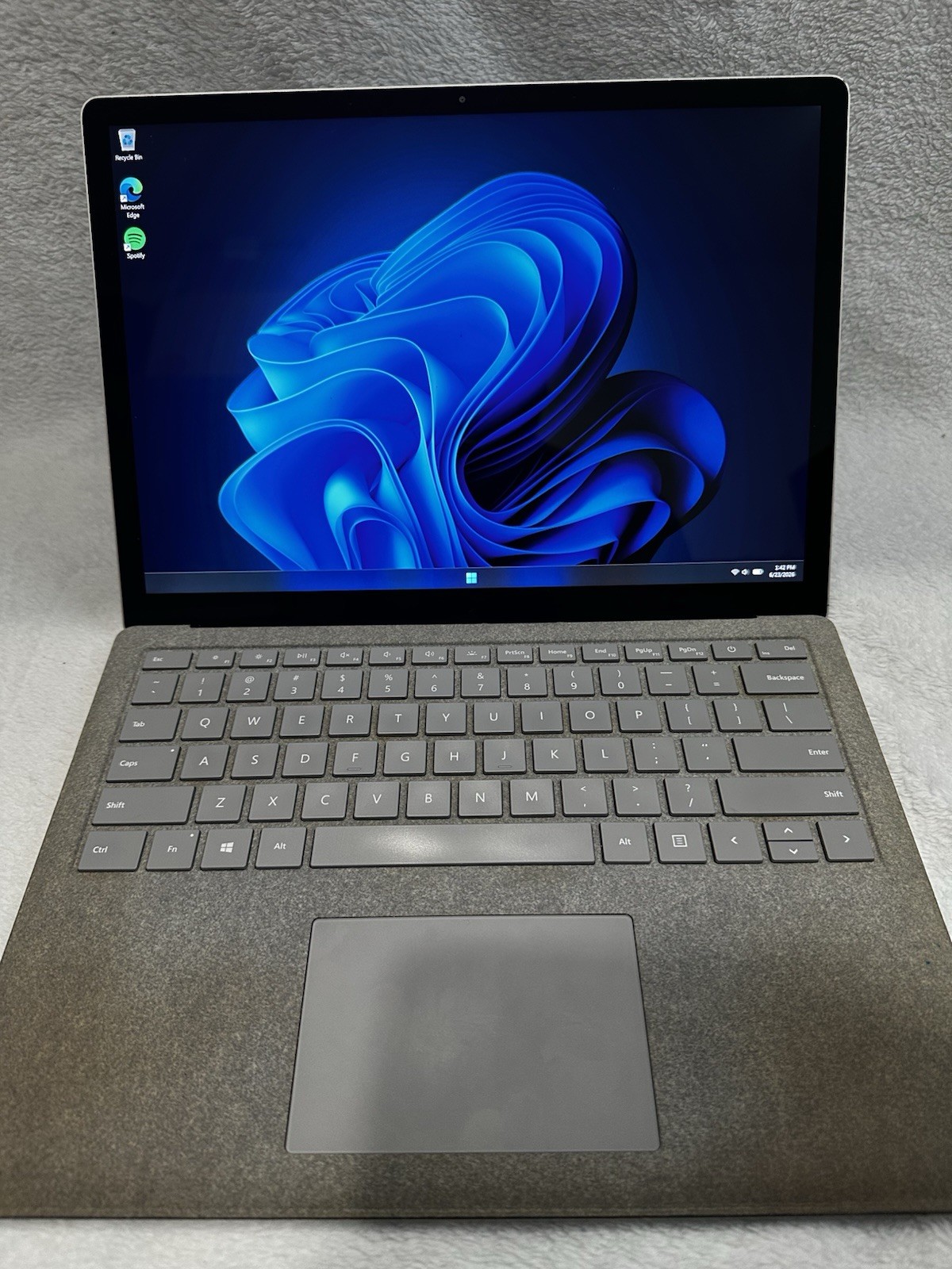 Microsoft Surface Laptop i7-8650U 16GB 1TB SSD Windows 11 Home Touch