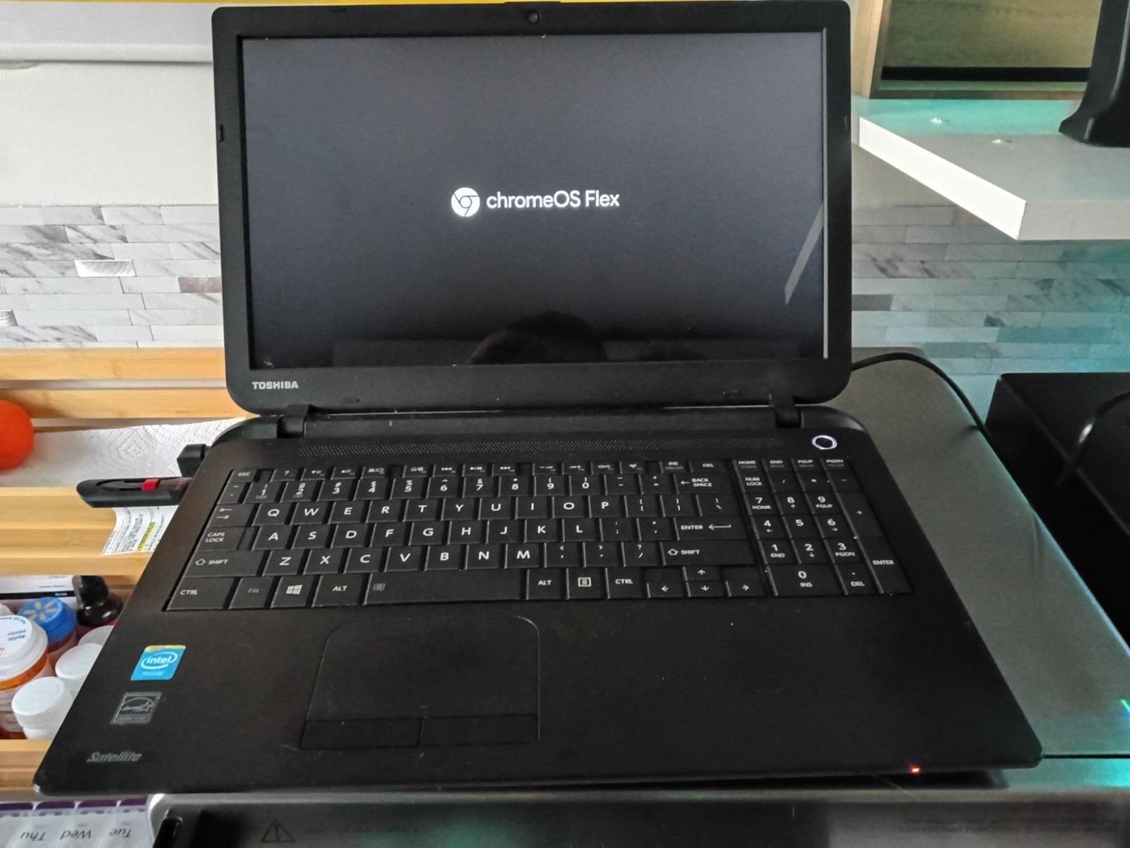 Toshiba Satellite 15.6 in Google Chrome OS Flex operative system Working Great