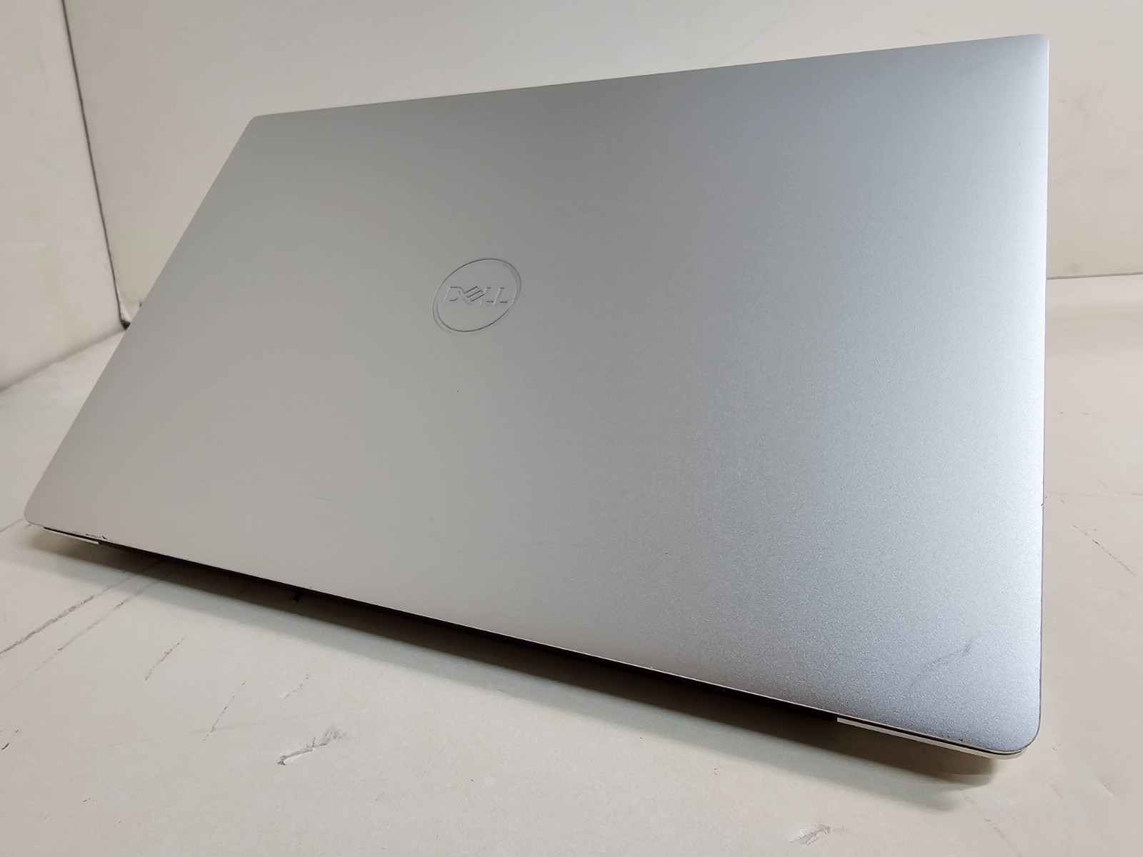 Dell XPS 13 7390 Laptop – 1.8 GHz i7-10510U 8GB 256GB SSD 13.3″ Touchscreen SP1