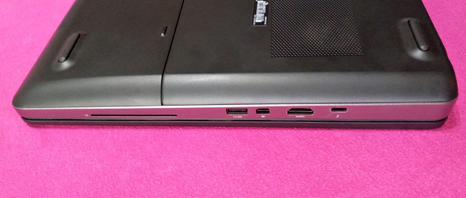 Dell Precision laptop 7720 E3-1545M 2.9-3.8Ghz 16GB 512GB NVIDIA “P5000” AX200