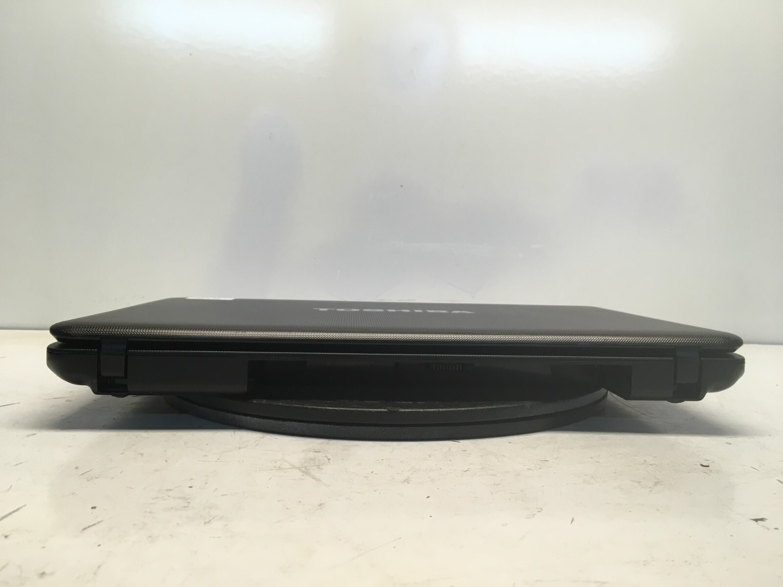 Toshiba Satellite C655D-S5139 AMD E-350 1.6GHz 3 GB NO HDD