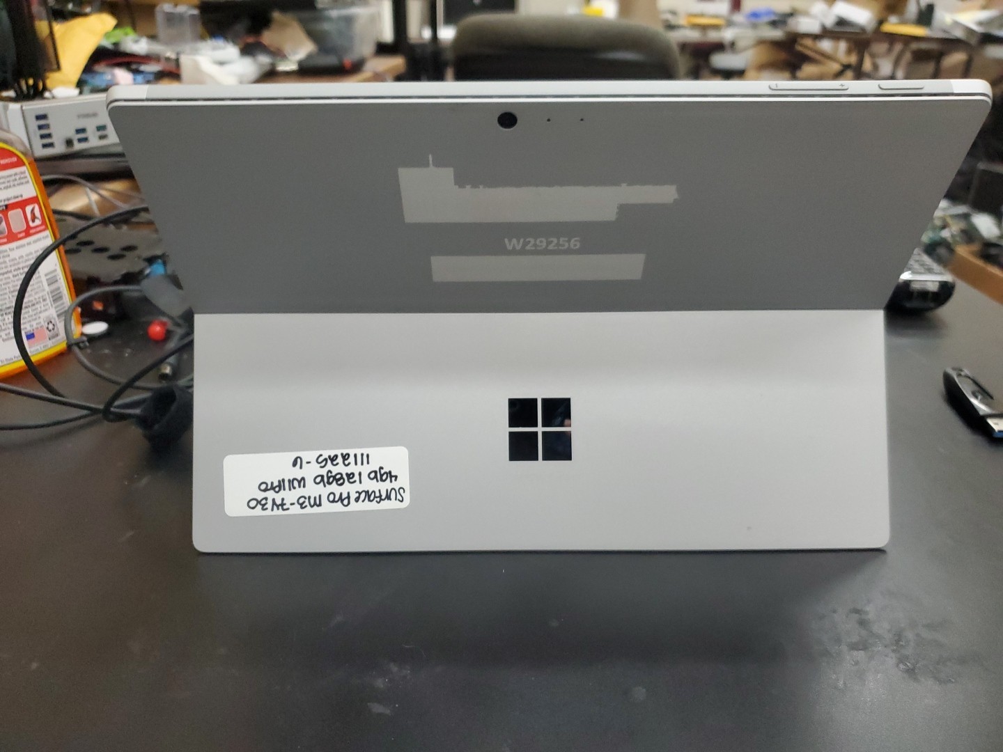 Microsoft Surface Pro (M3-7Y30, 4gb RAM 128gb SSD, W11Pro) 111225-6