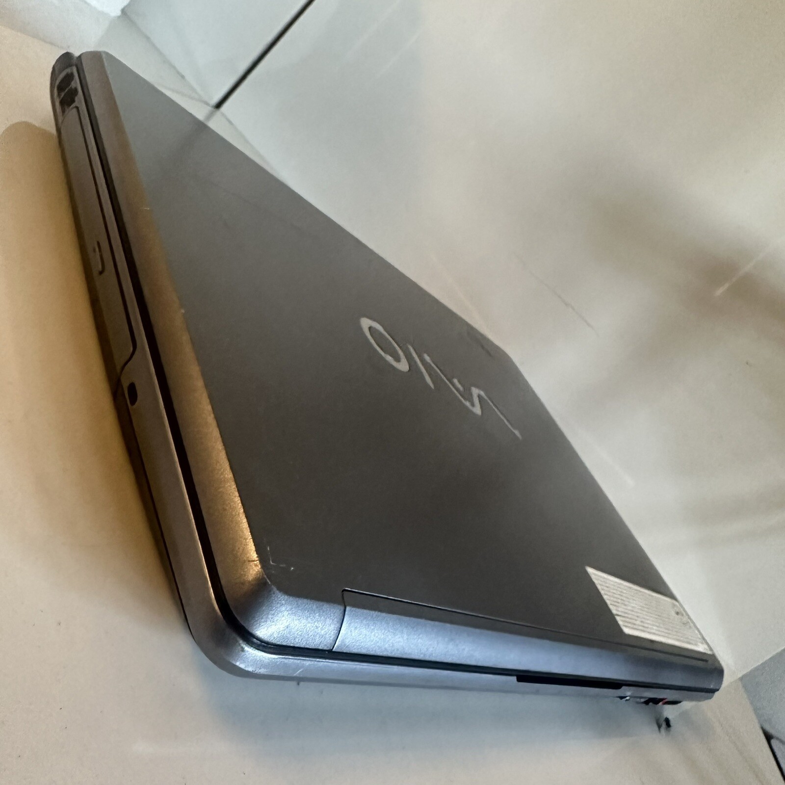 15.4” Sony PCG-7V2L Intel Centrino Duo 1GB RAM No HDD Scraps/Salvage