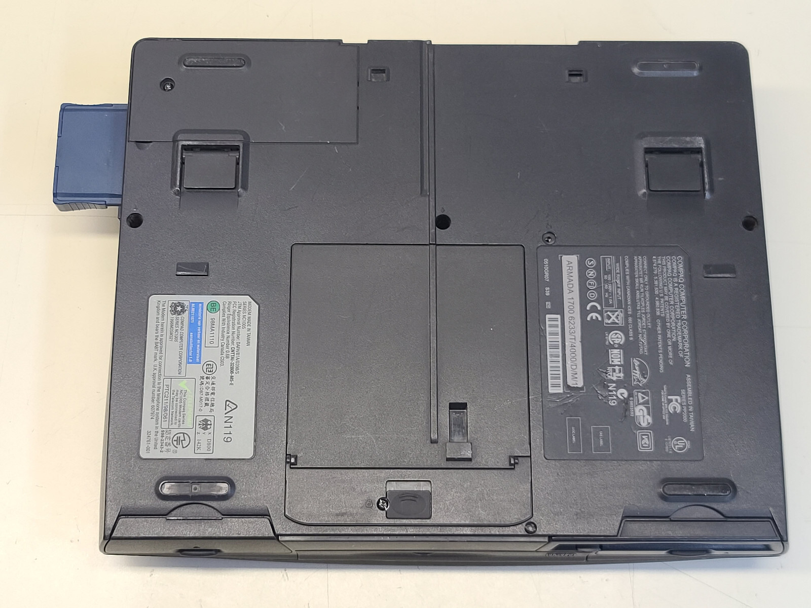 Compaq Armada 1700 Pentium II 233MHz + 160MB + 4GB Windows 98 SE *READ* TESTED